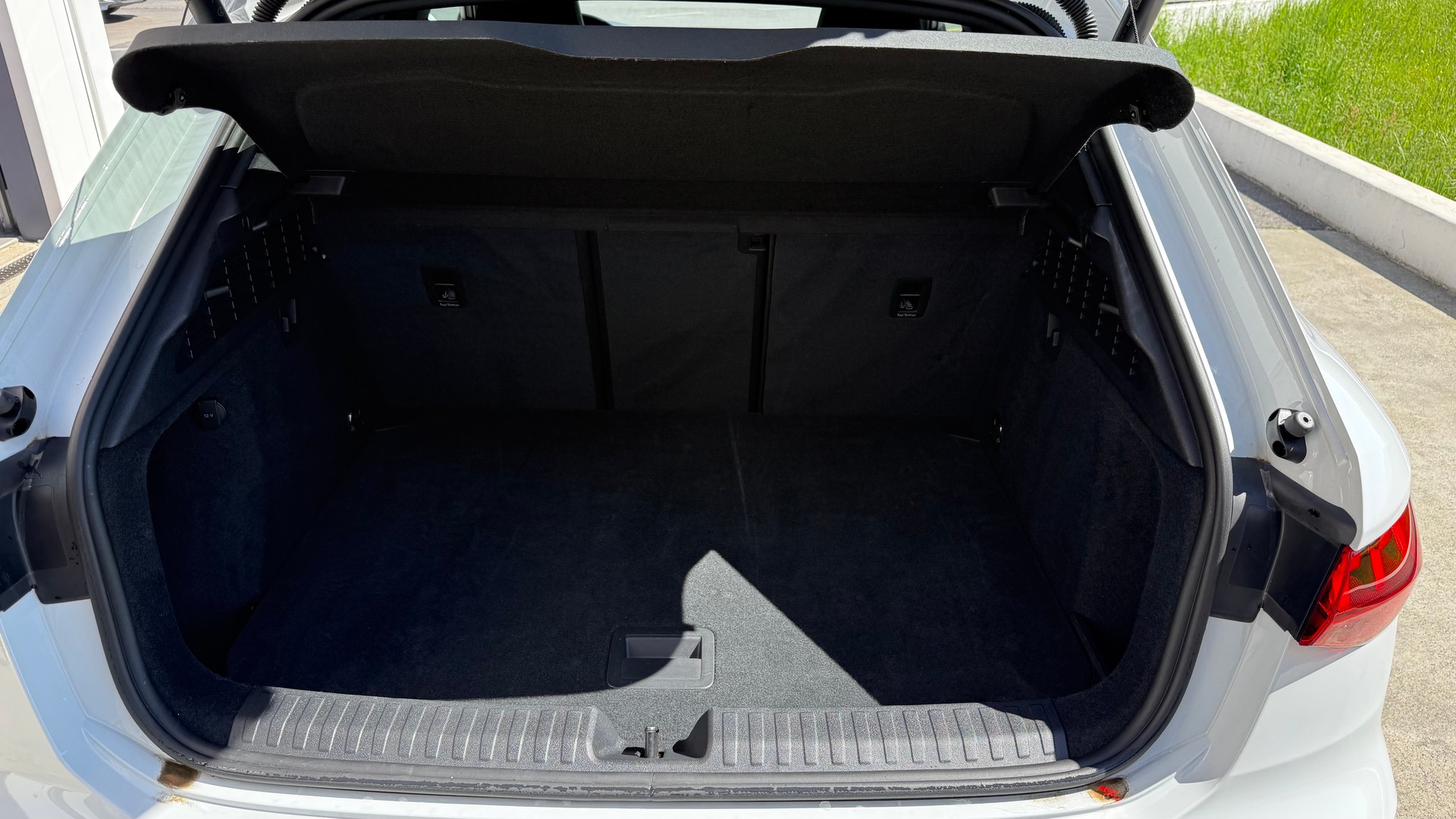 AUDI A3 Sportback 40 TFSI S line quattro S-tronic-image-15