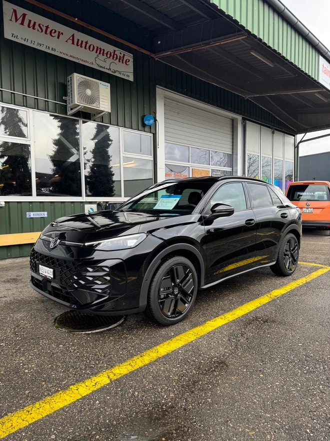 VW NEW T-Roc 1.5 eTSI mHEV R-Line Aussen und Innen DSG 150 PS mit 21 % Rabatt !