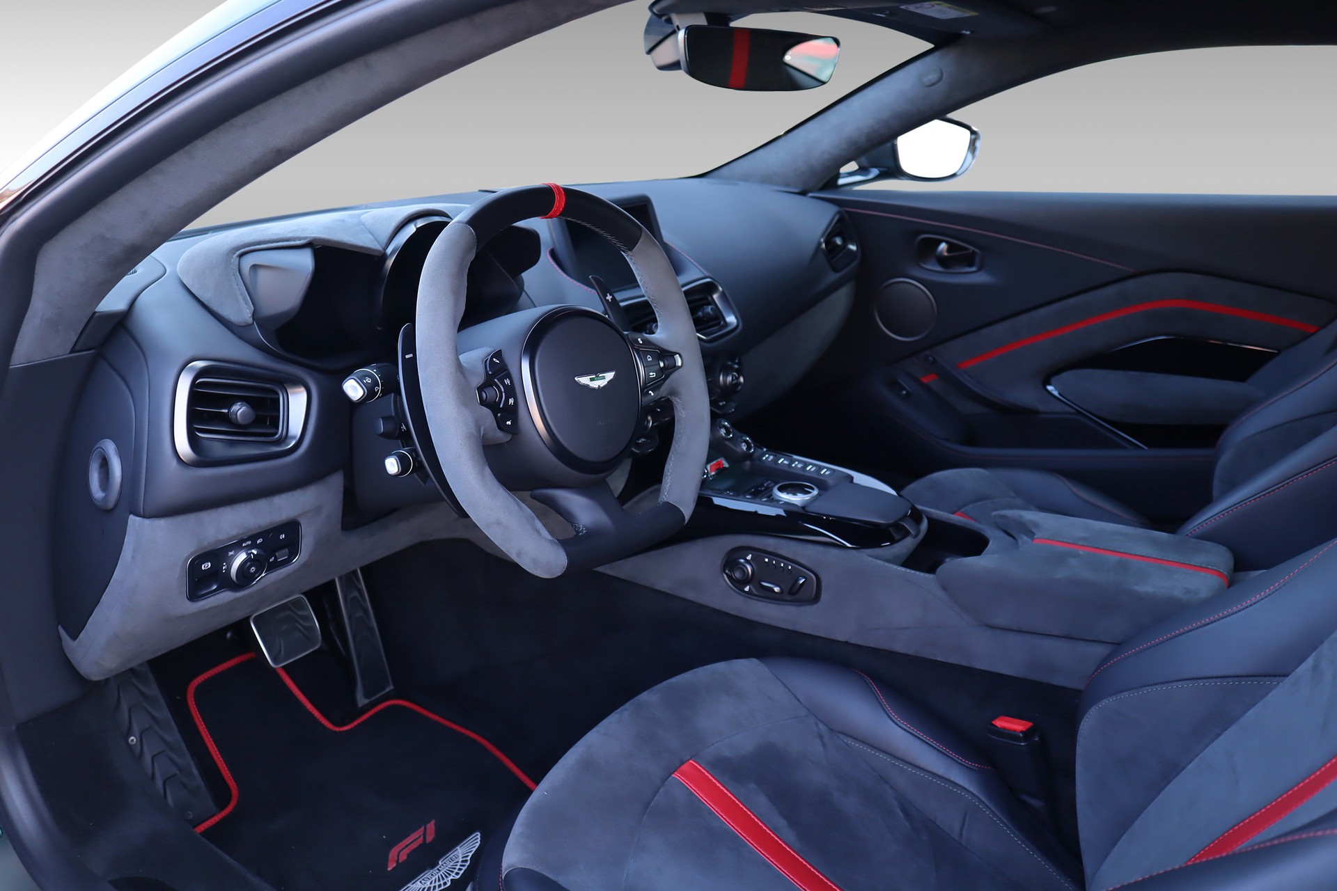 ASTON MARTIN V8 Vantage F1 Edition-image-10