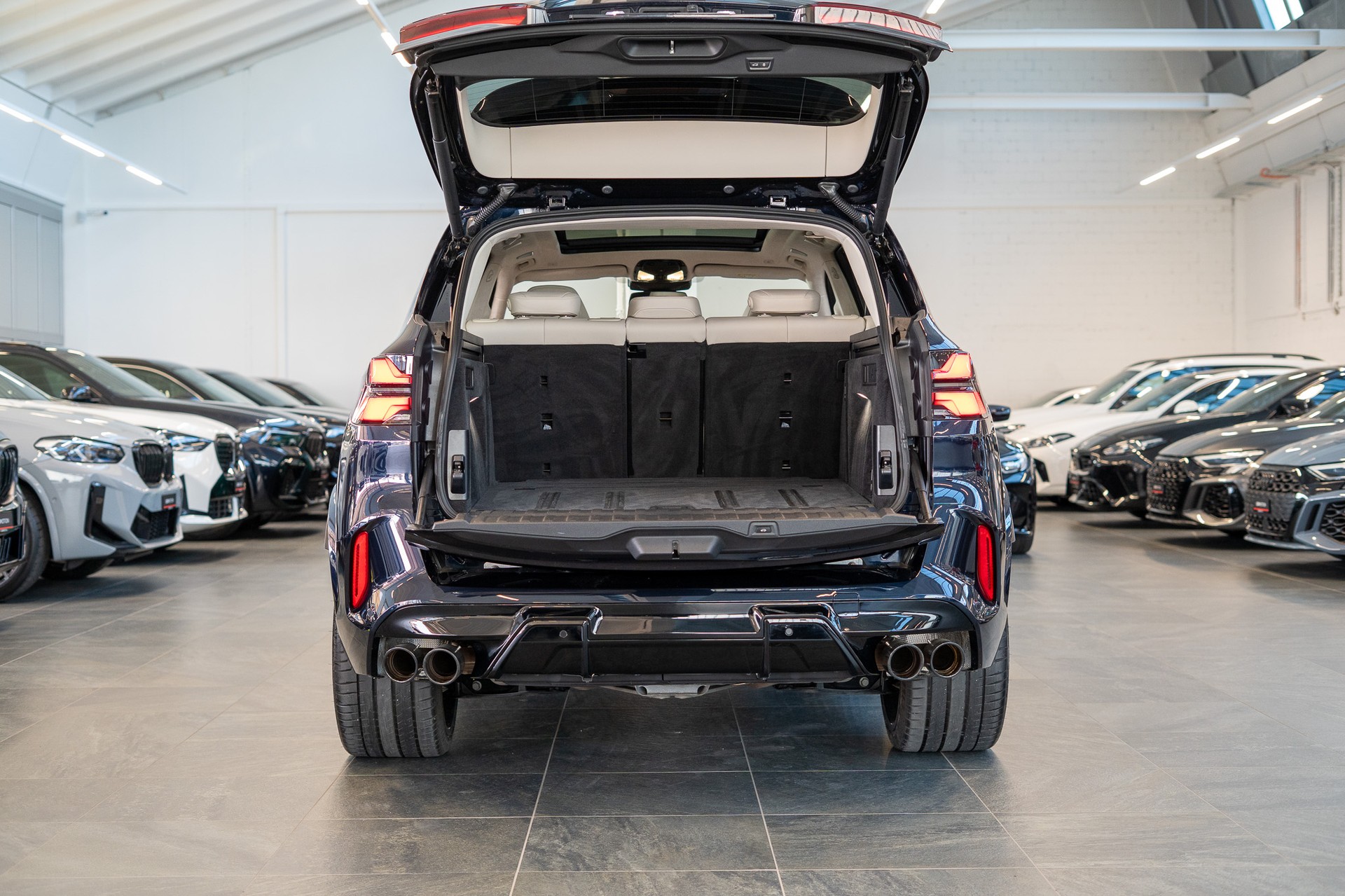 BMW X5 M Competition / Pano Sky Lounge / Bowers&Wilkins / Massage-Sitz / 360°Kamera-image-6