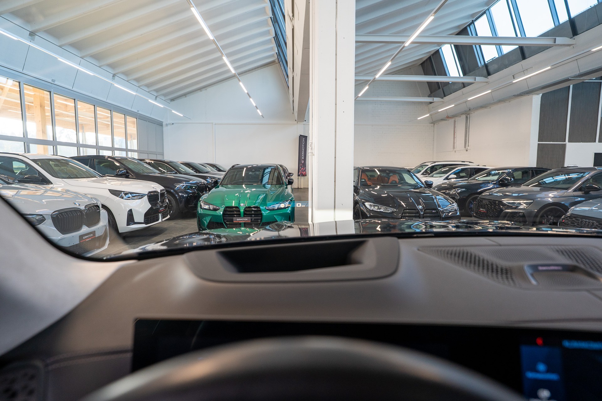 BMW X5 M Competition / Pano Sky Lounge / Bowers&Wilkins / Massage-Sitz / 360°Kamera-image-26