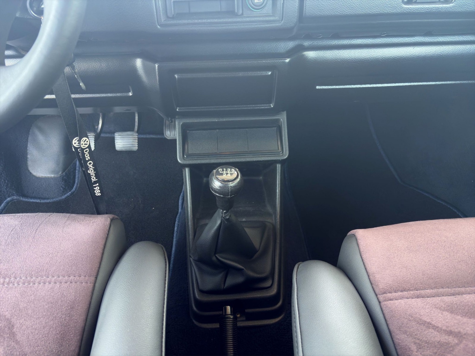 VW Golf Cabriolet 1800-image-15