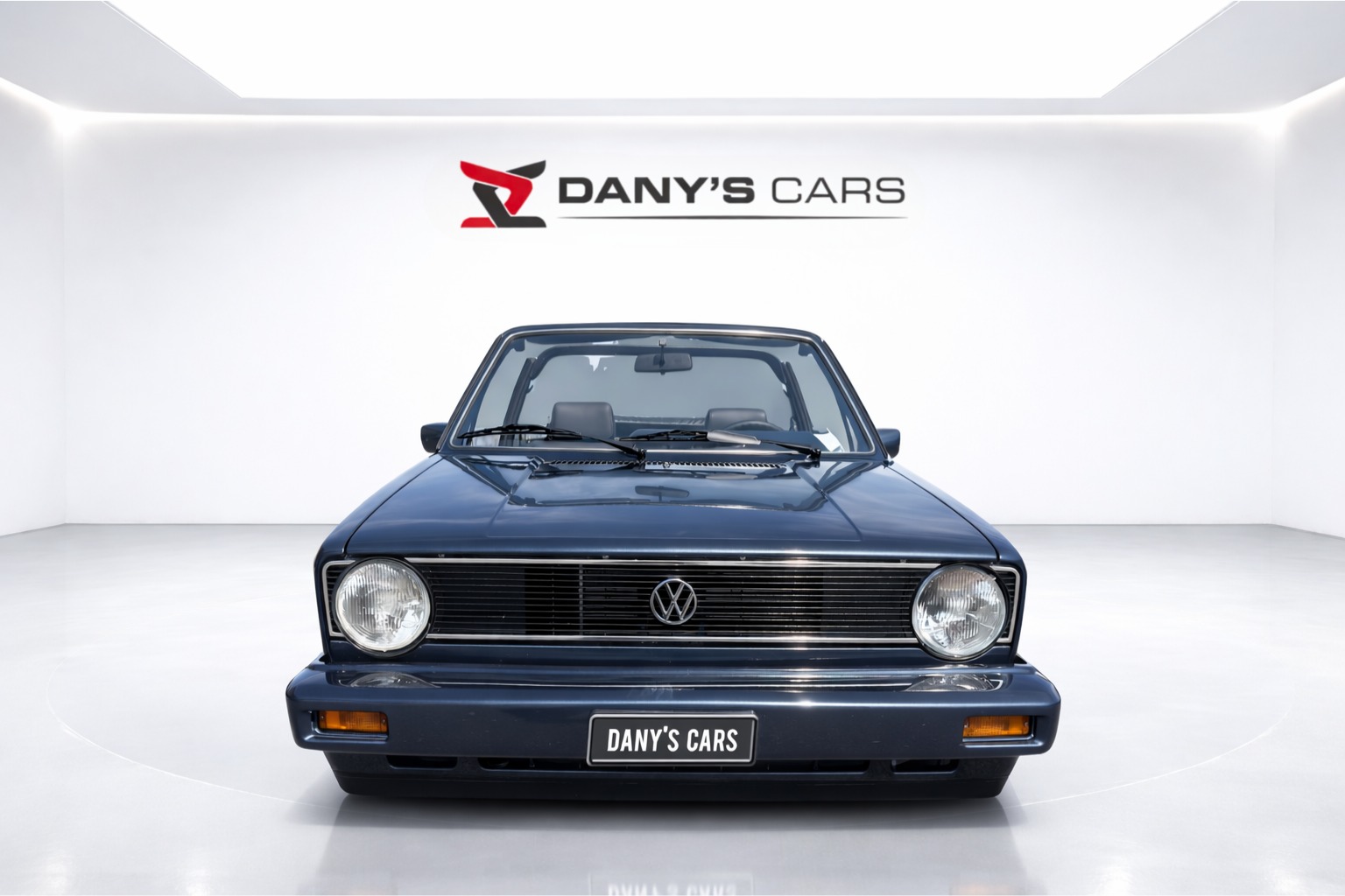 VW Golf Cabriolet 1800-showroom-element-1