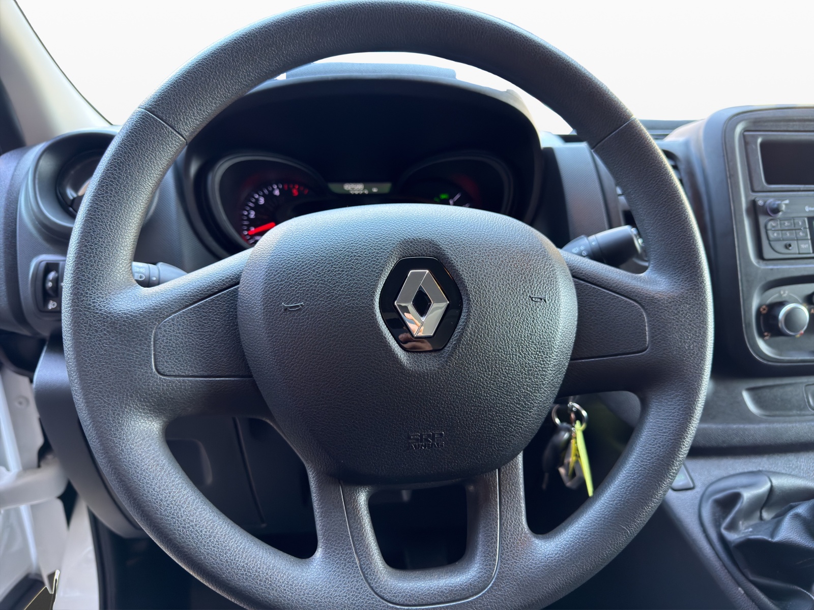 RENAULT Trafic 2.0 Energy dCi 120 3.0t Access L1H1-image-9