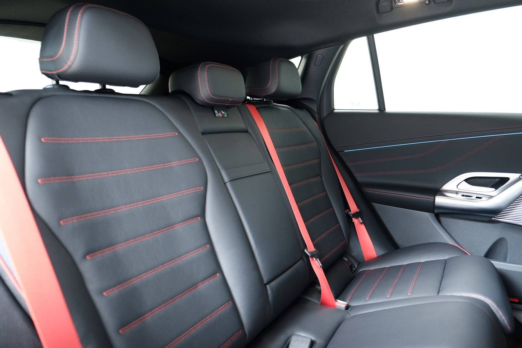 MERCEDES-BENZ GLC 400 4MATIC 94 kWh EQ-image-10