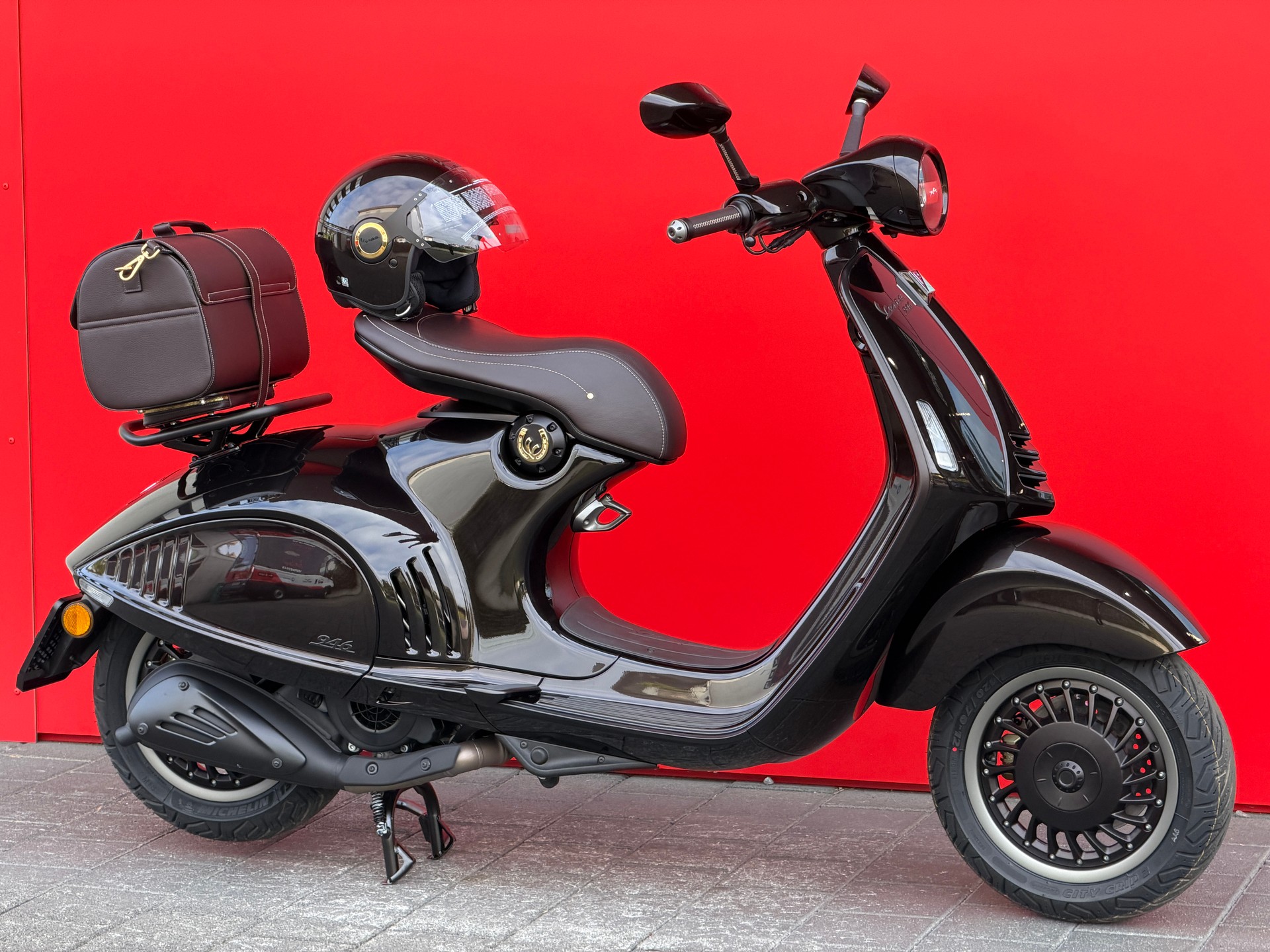 PIAGGIO Vespa 946 125 Horse-image-2