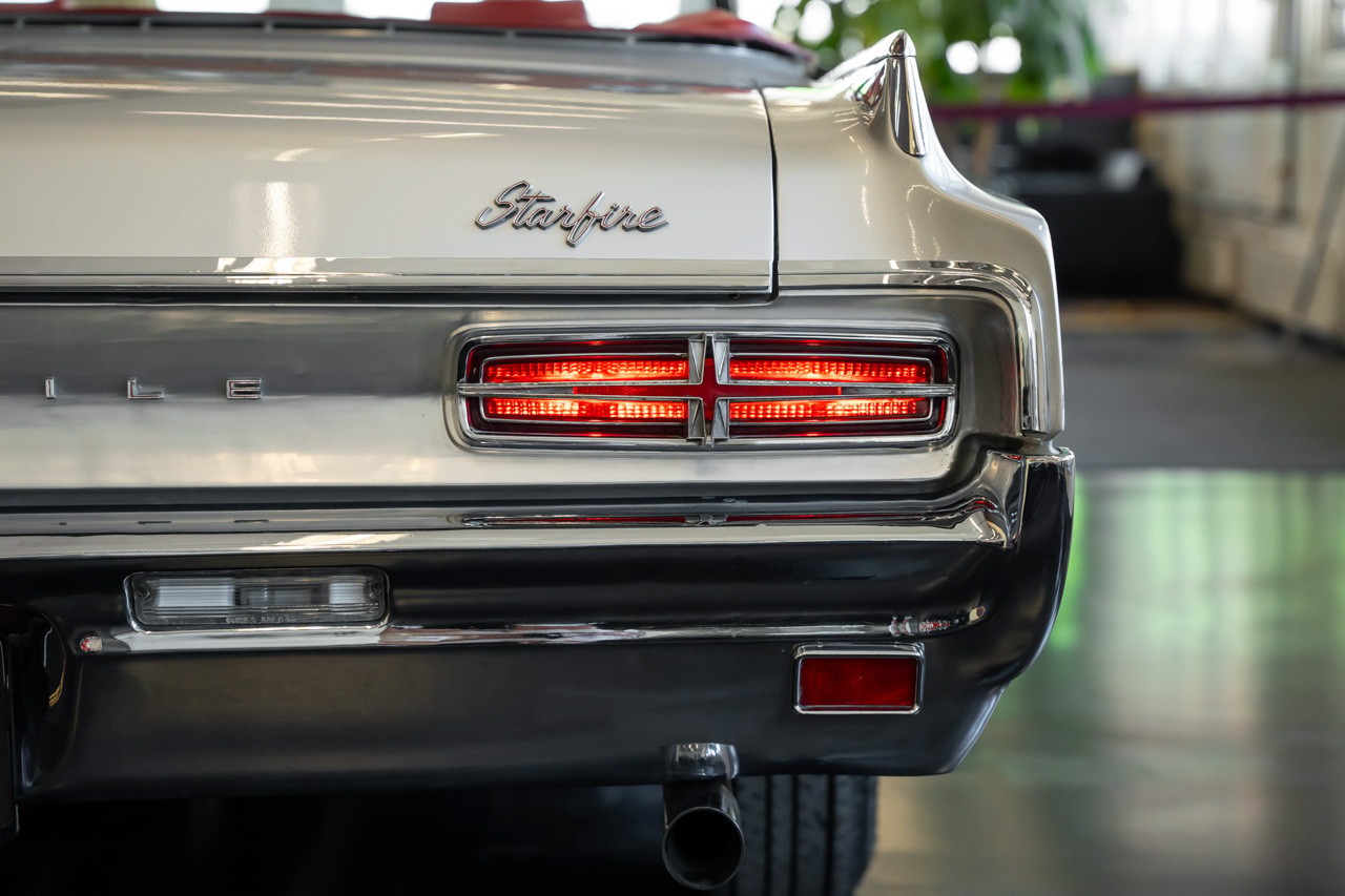 OLDSMOBILE Starfire-image-9