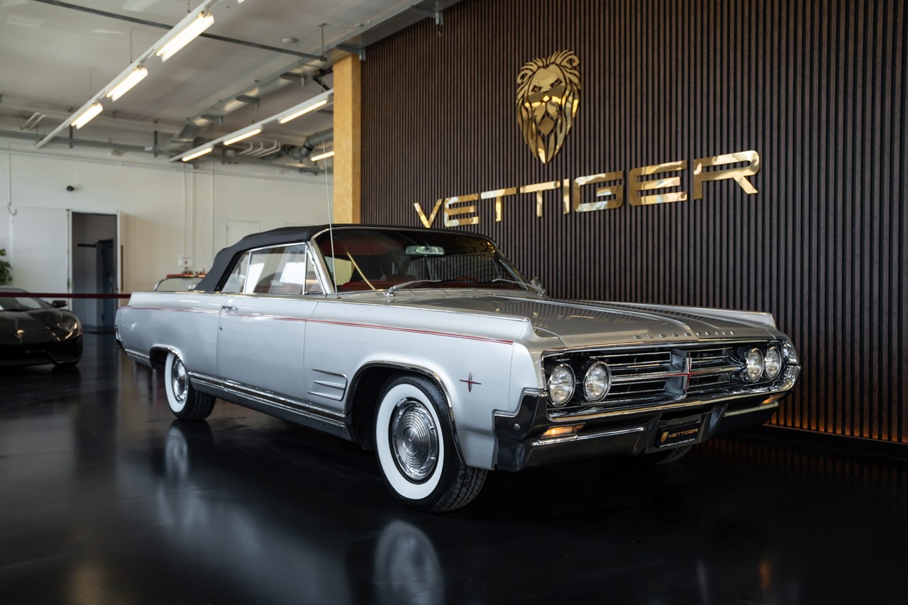 OLDSMOBILE Starfire-showroom-element-1