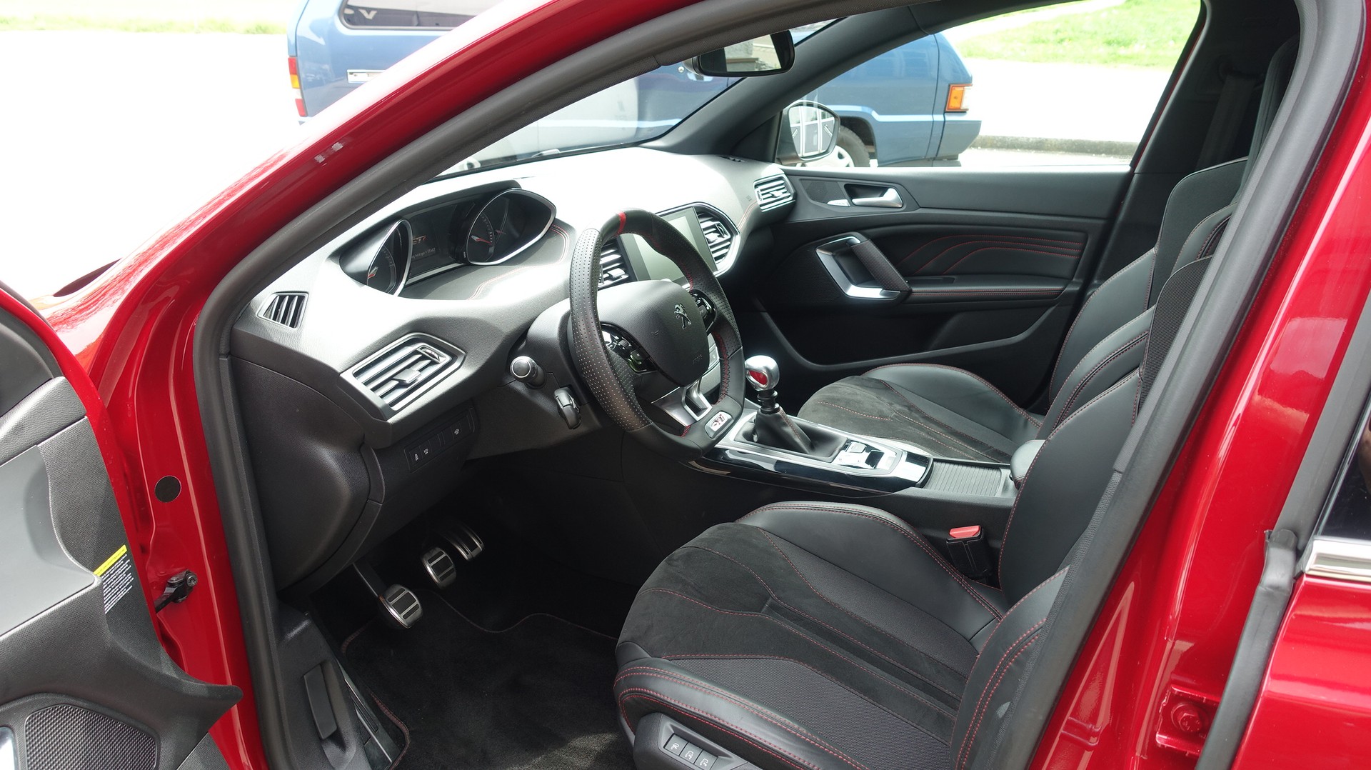 PEUGEOT 308 1.6 GTi-image-8