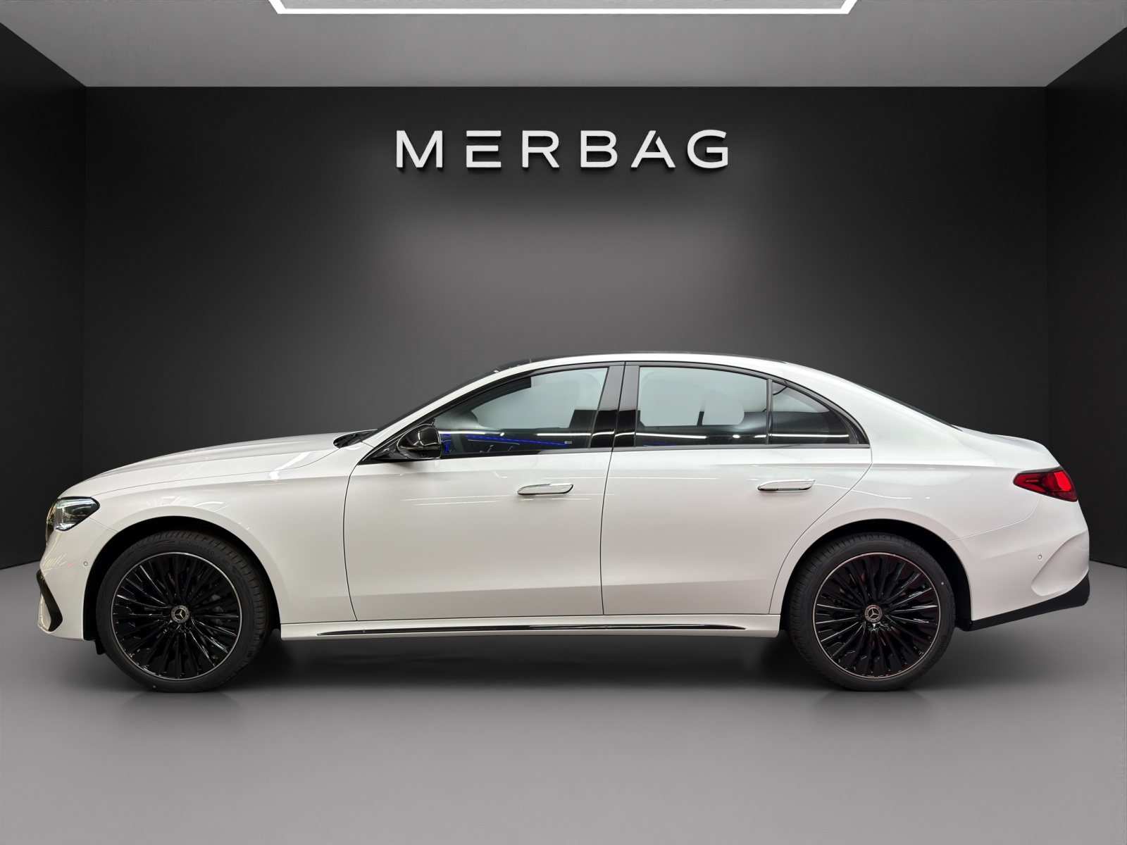 MERCEDES-BENZ E 450 d 4MATIC Limousine-image-2