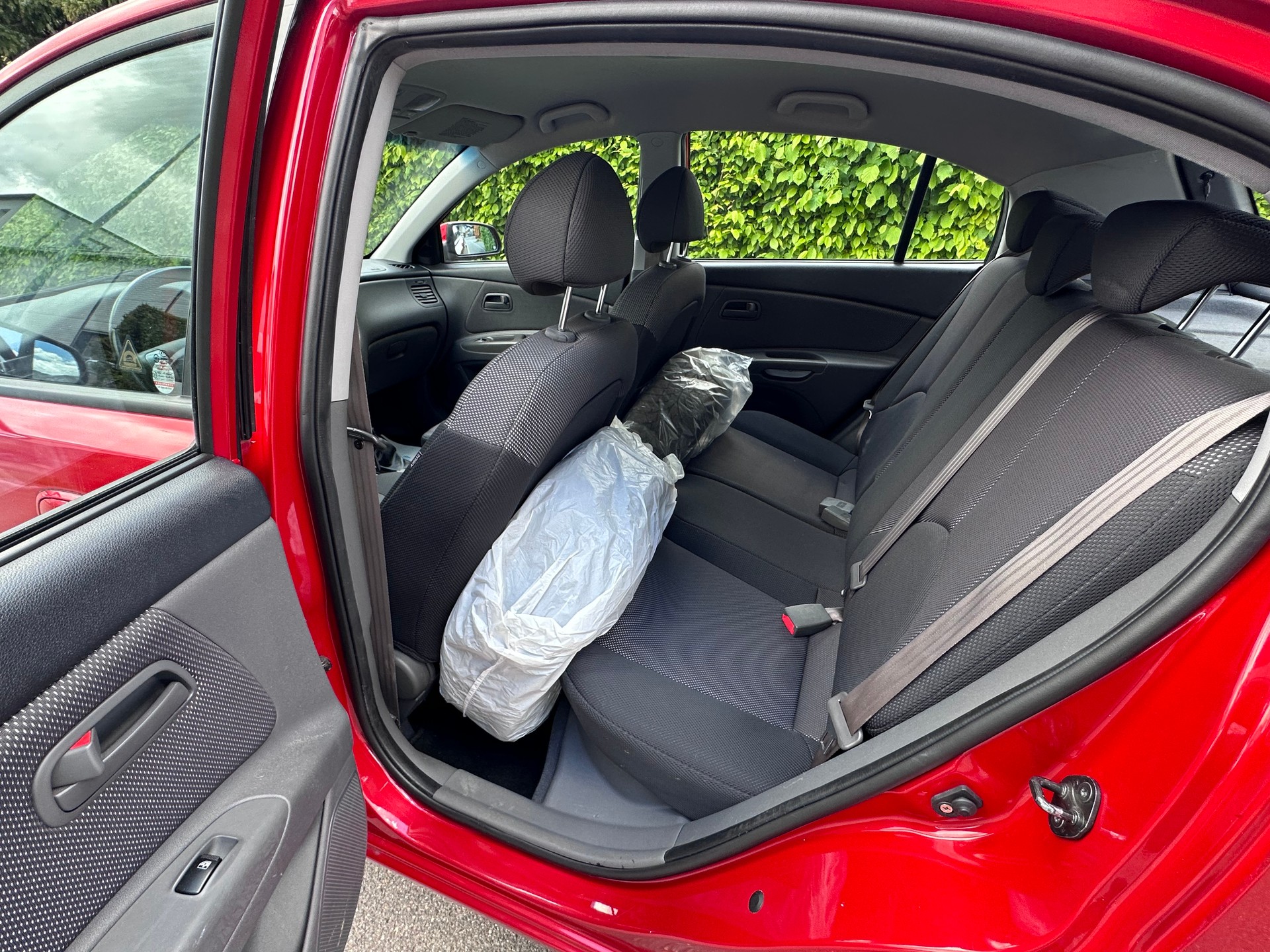 KIA Rio 1.5 CRDi Style-image-8