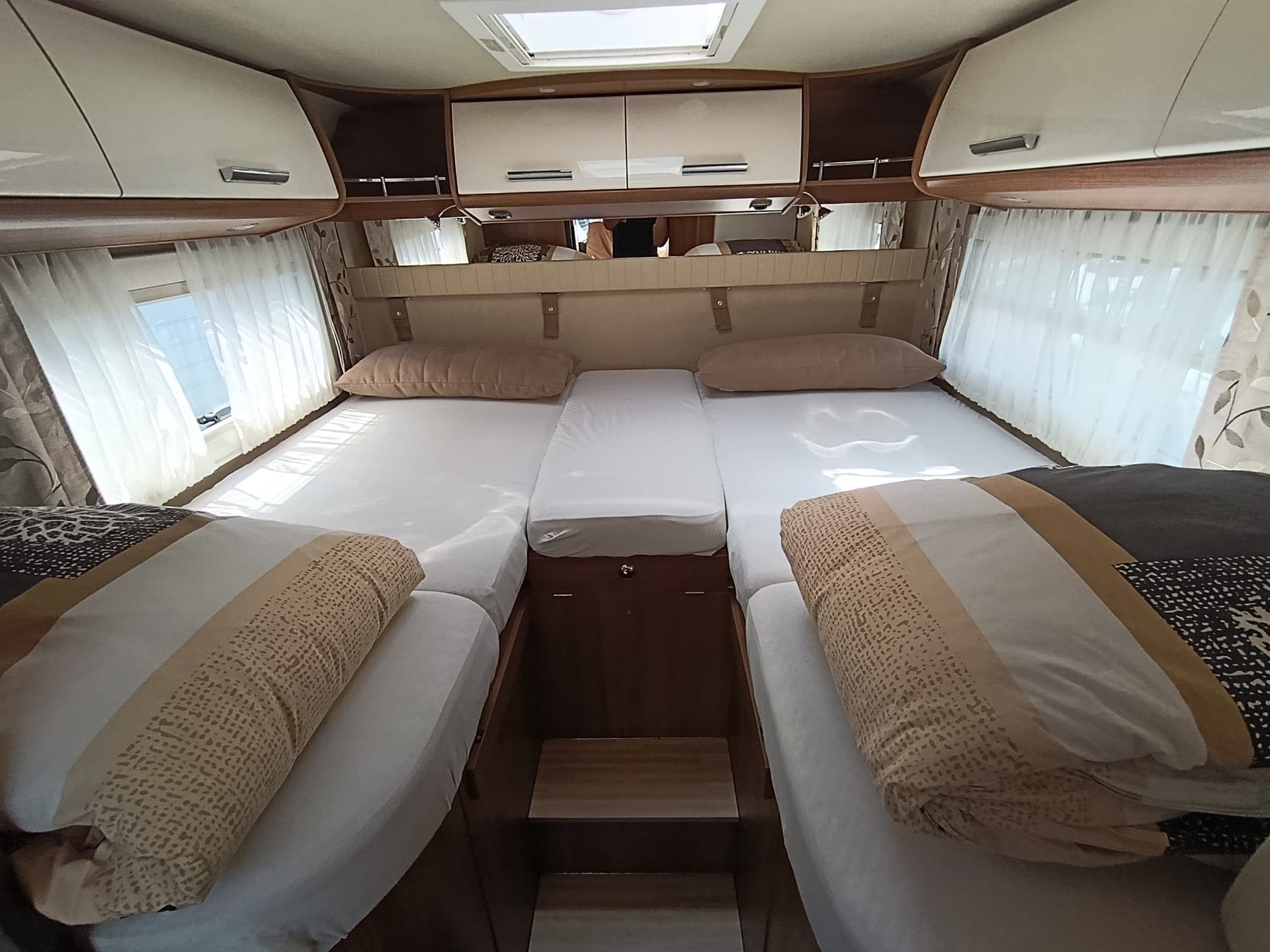 CARTHAGO 141 LE *** Die Super-Leichtgewicht“-Klasse Weltmeister und ***das Kürze Wunder mit 6.65m***-showroom-element-3
