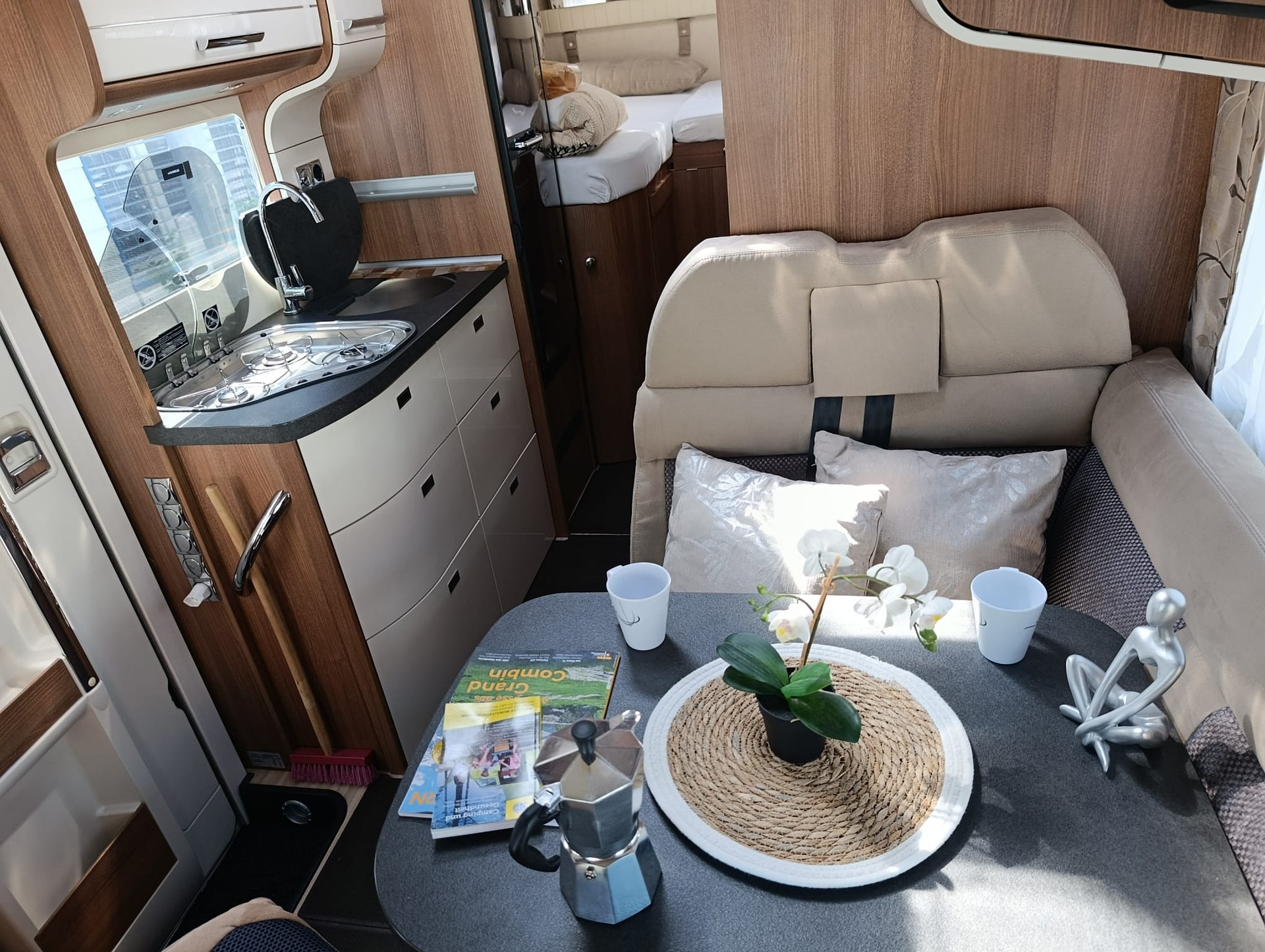 CARTHAGO 141 LE *** Die Super-Leichtgewicht“-Klasse Weltmeister und ***das Kürze Wunder mit 6.65m***-image-12