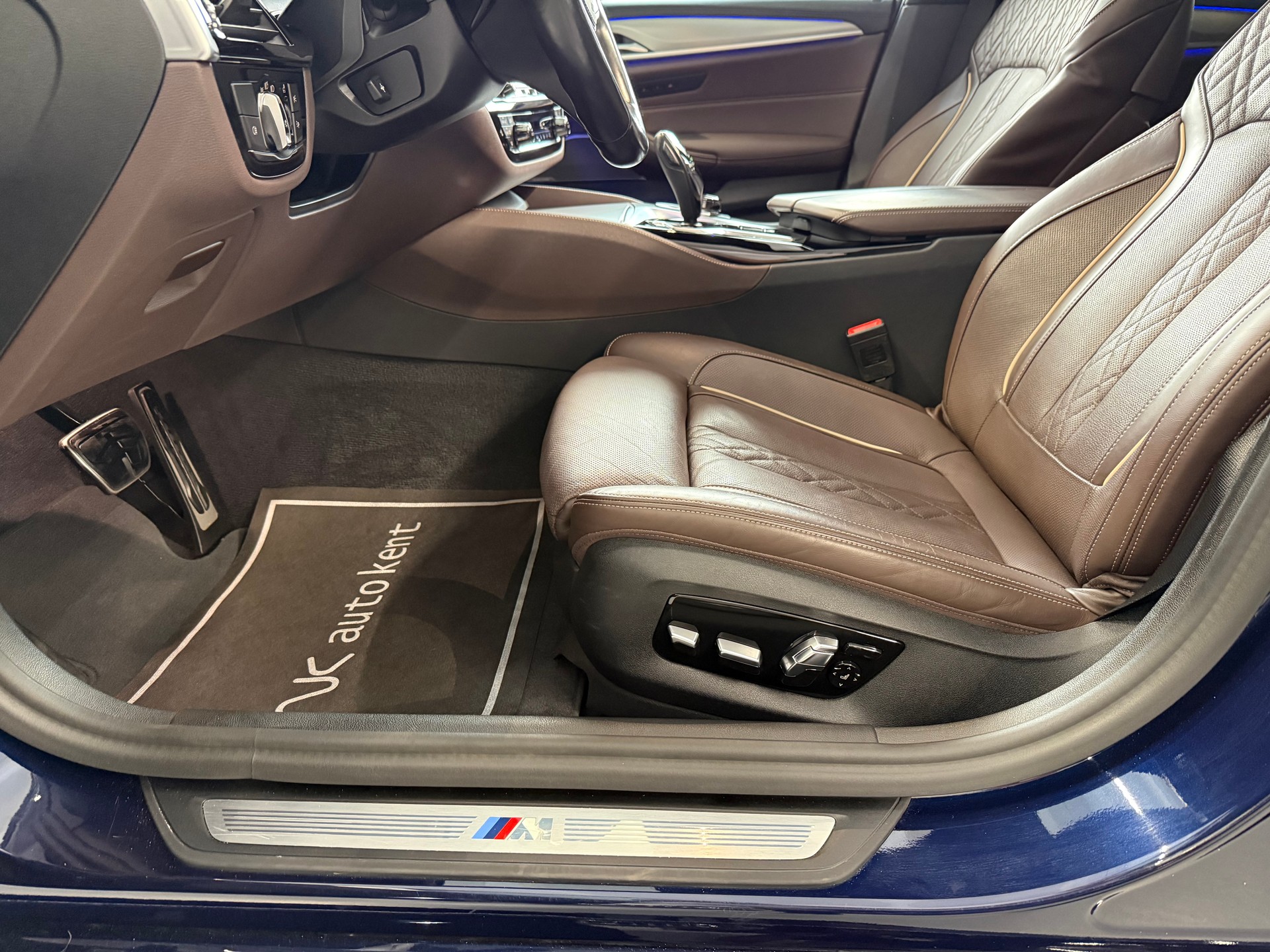 BMW 540d xDrive 48V Touring M Sport Steptronic-image-17