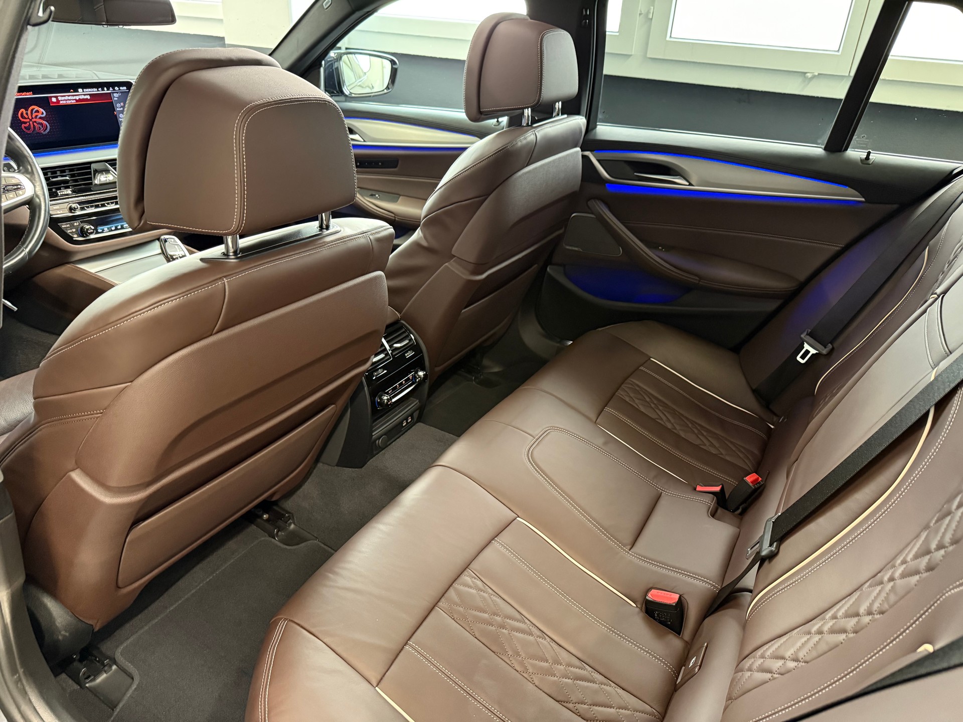 BMW 540d xDrive 48V Touring M Sport Steptronic-image-20