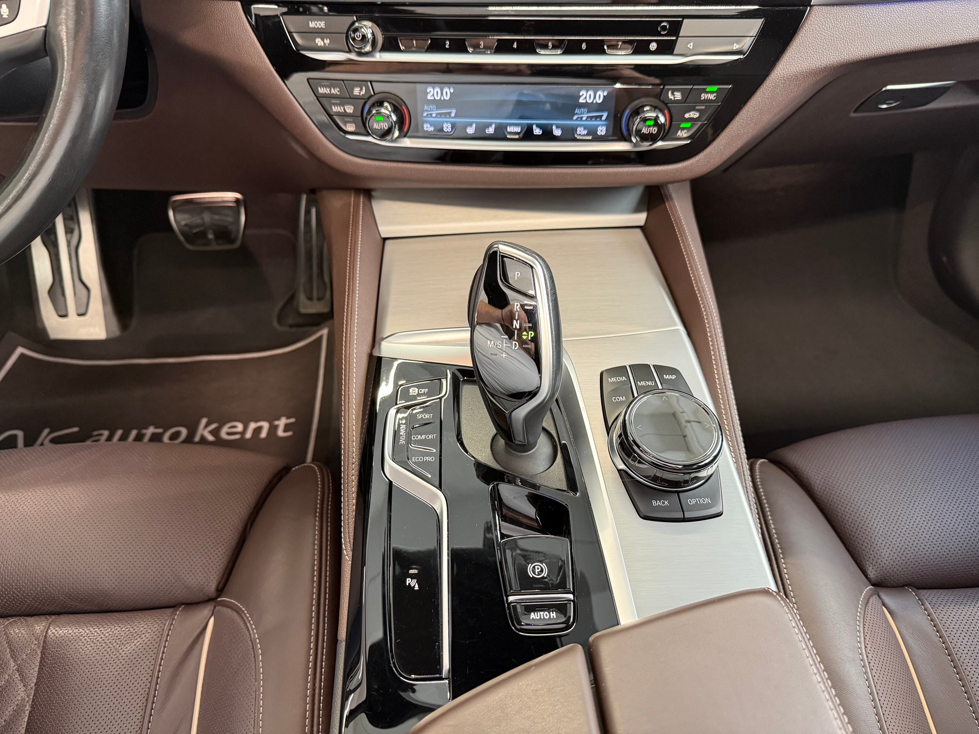BMW 540d xDrive 48V Touring M Sport Steptronic-image-14