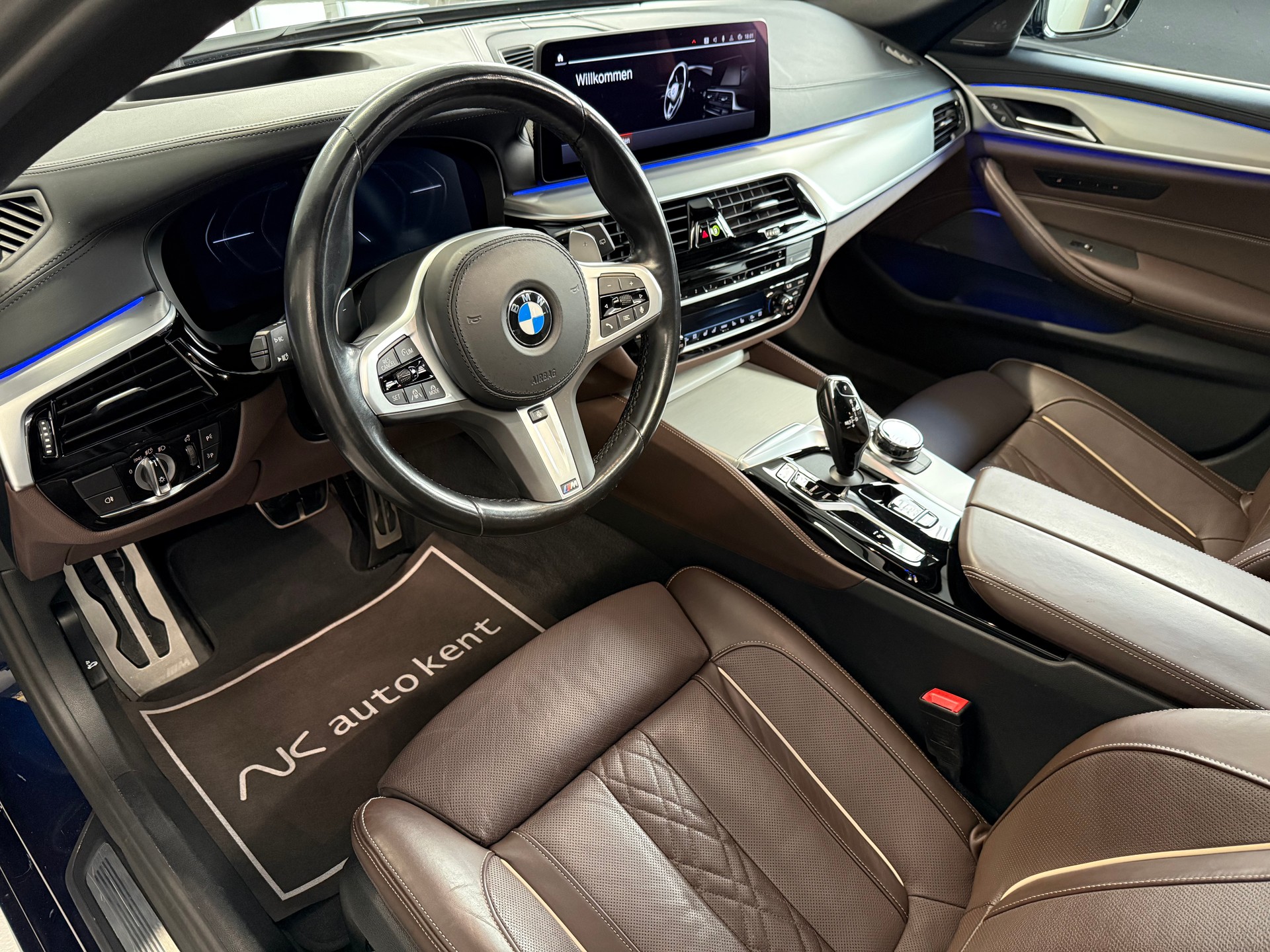 BMW 540d xDrive 48V Touring M Sport Steptronic-image-8