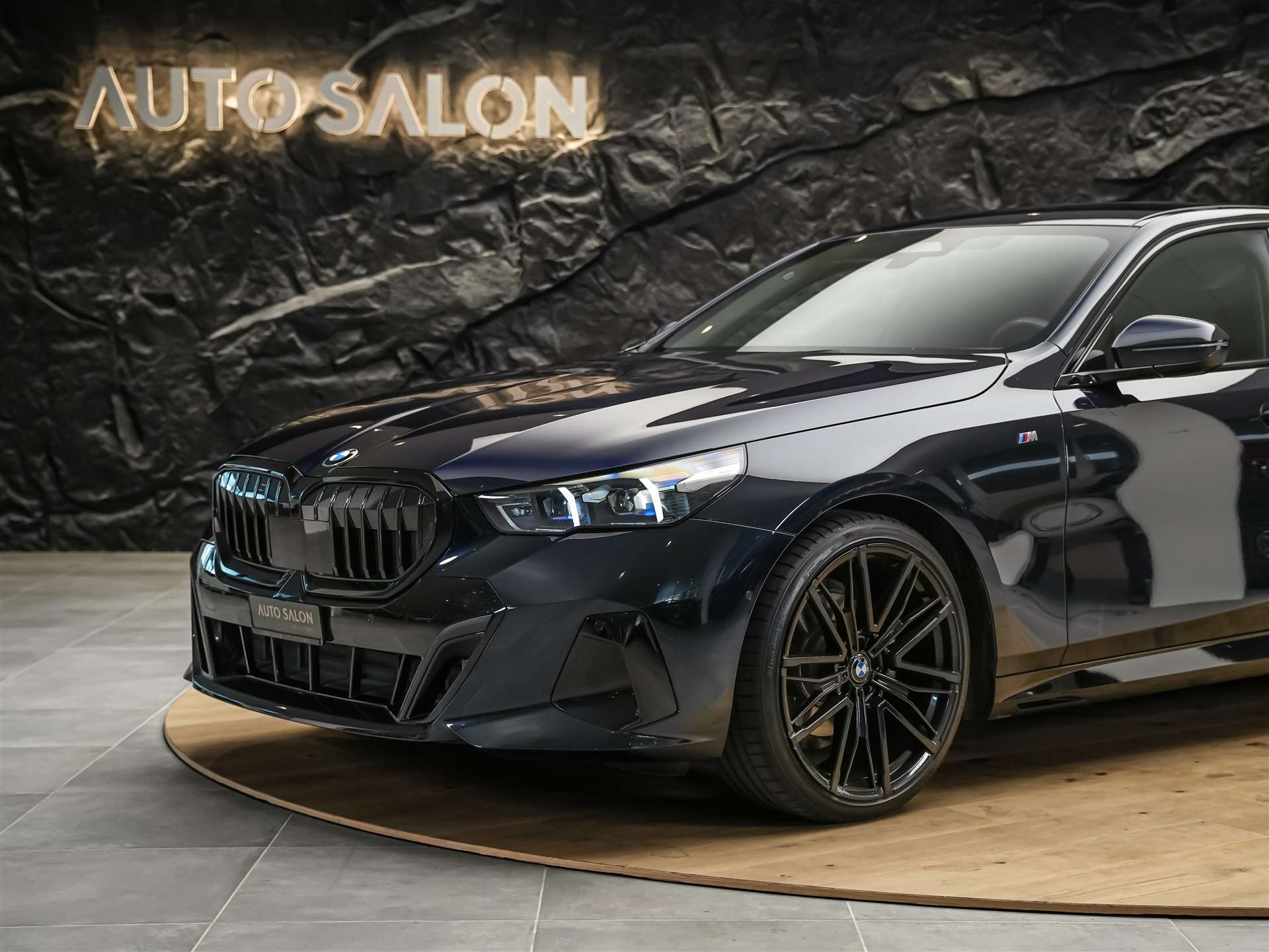 BMW 520d M Sport Steptronic *Werksgarantie*21" Felgen*Driving Assistent Plus*-image-13