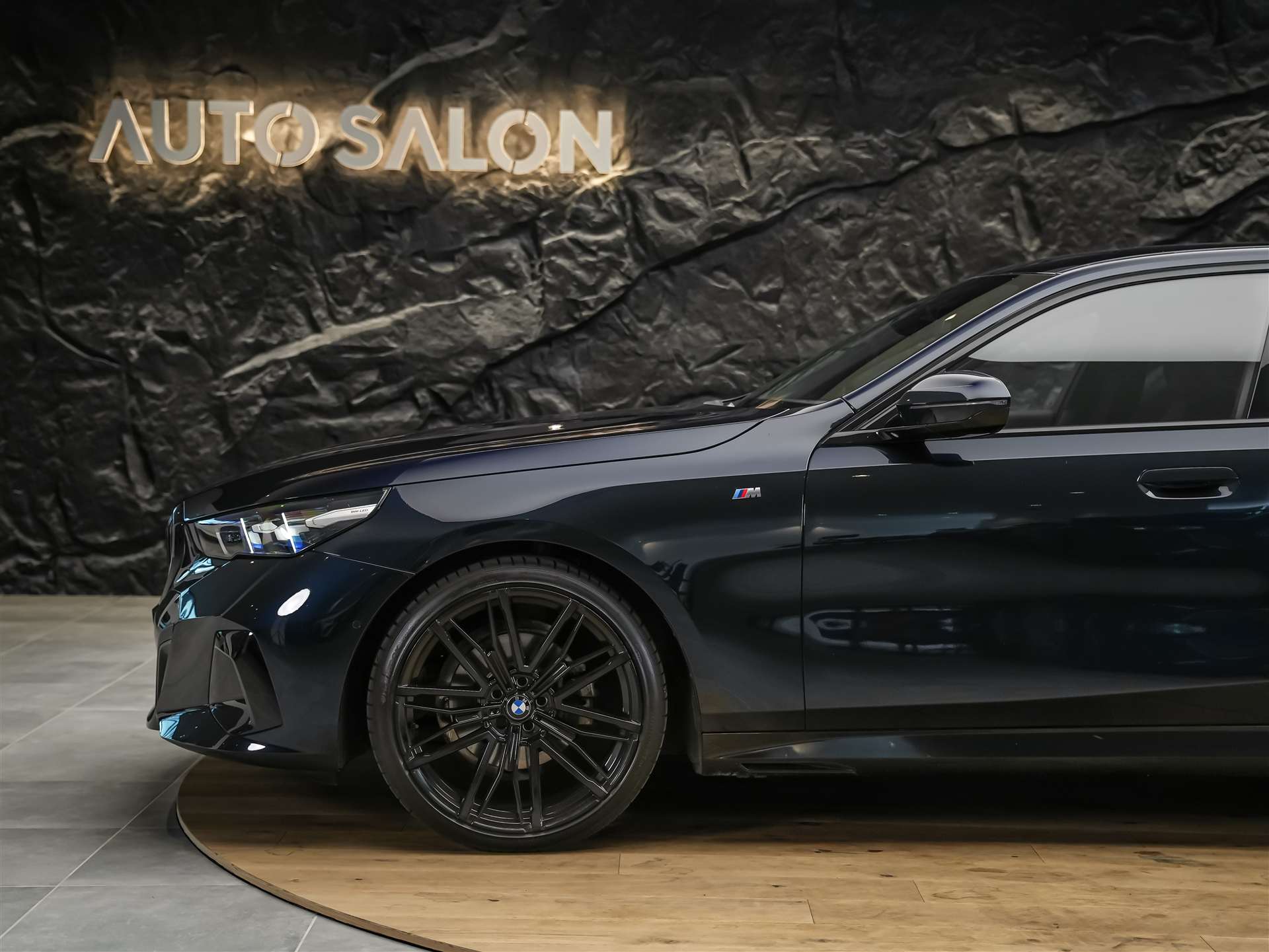 BMW 520d M Sport Steptronic *Werksgarantie*21" Felgen*Driving Assistent Plus*-image-14