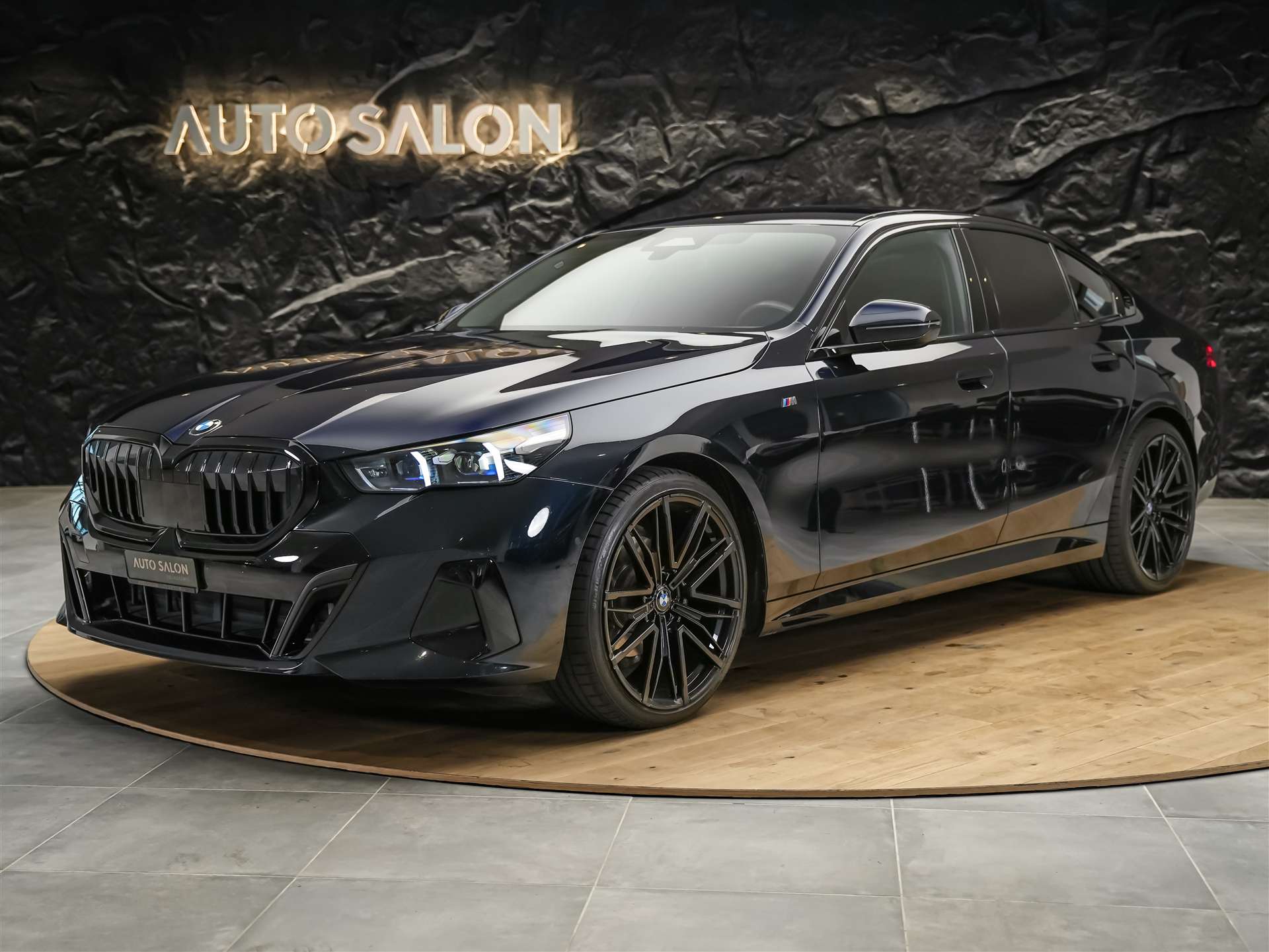 BMW 520d M Sport Steptronic *Werksgarantie*21" Felgen*Driving Assistent Plus*-showroom-element-1