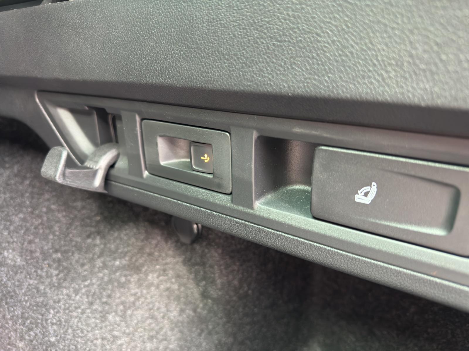 SKODA Octavia Combi 2.0 TSI RS DSG-image-11