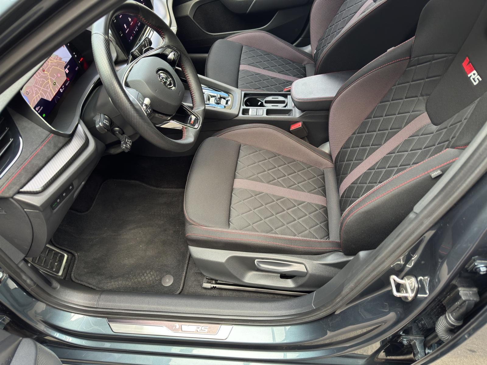 SKODA Octavia Combi 2.0 TSI RS DSG-image-5