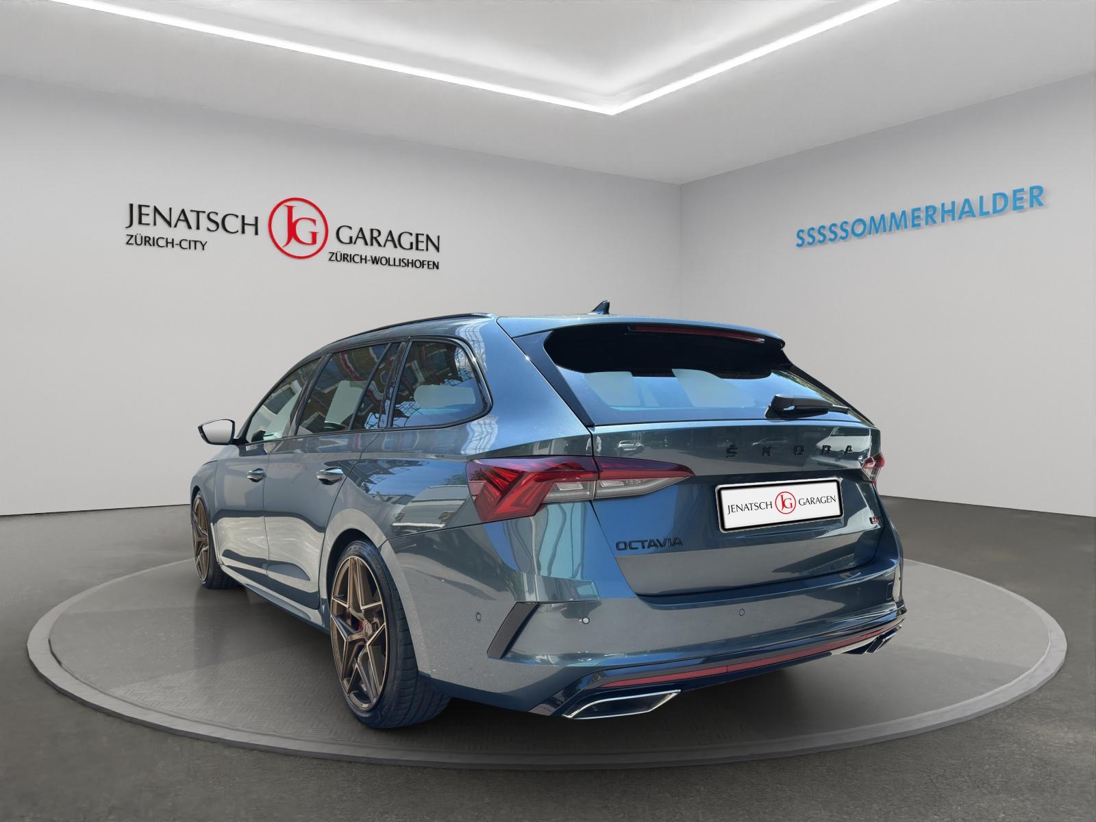SKODA Octavia Combi 2.0 TSI RS DSG-image-2