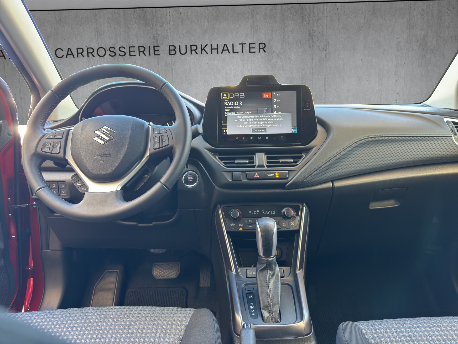 SUZUKI S-Cross 1.4 16V Compact+ MHD 4WD Automatic-image-10