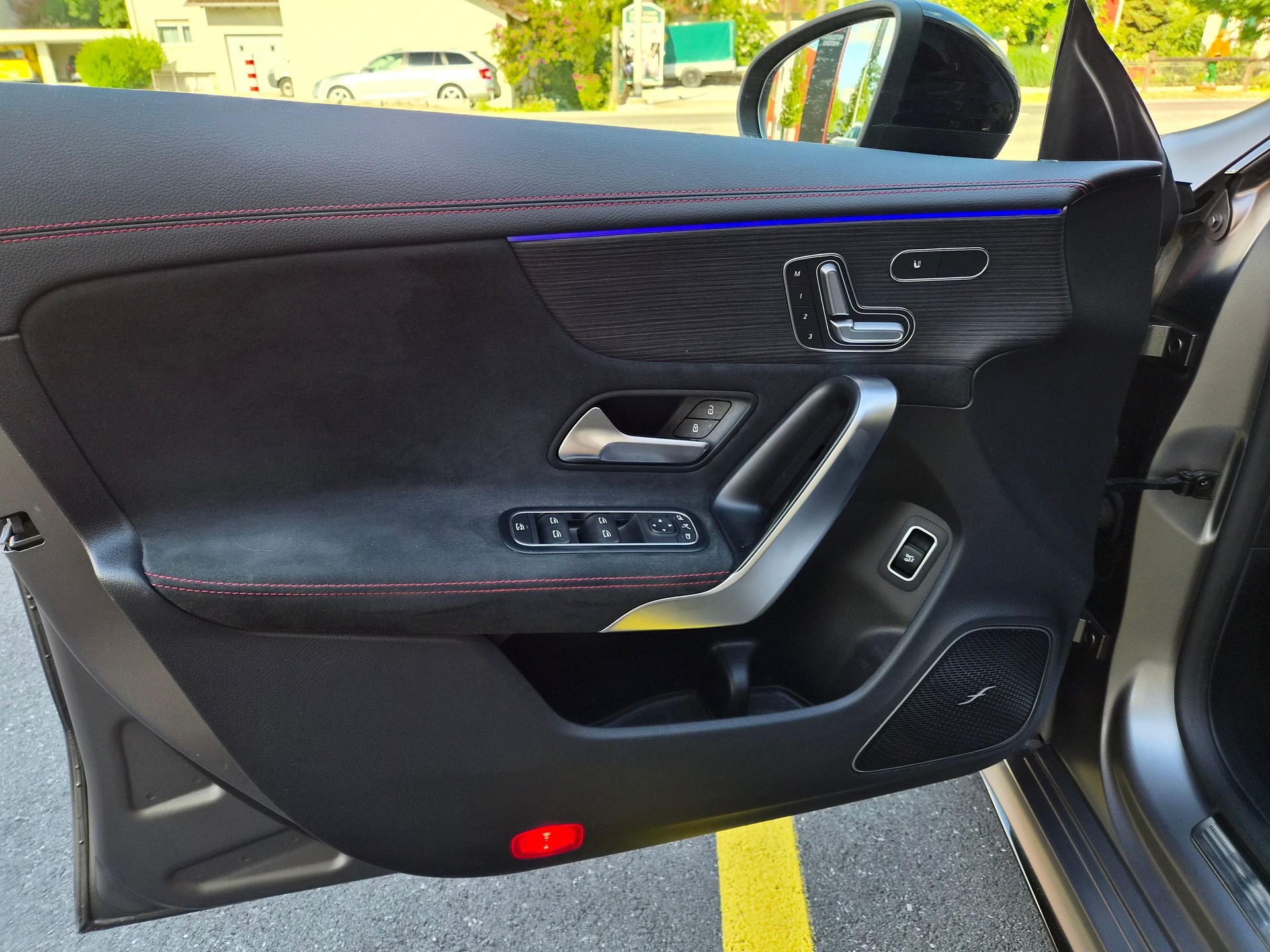 MERCEDES-BENZ CLA 35 AMG 4matic Shooting Brake-image-13