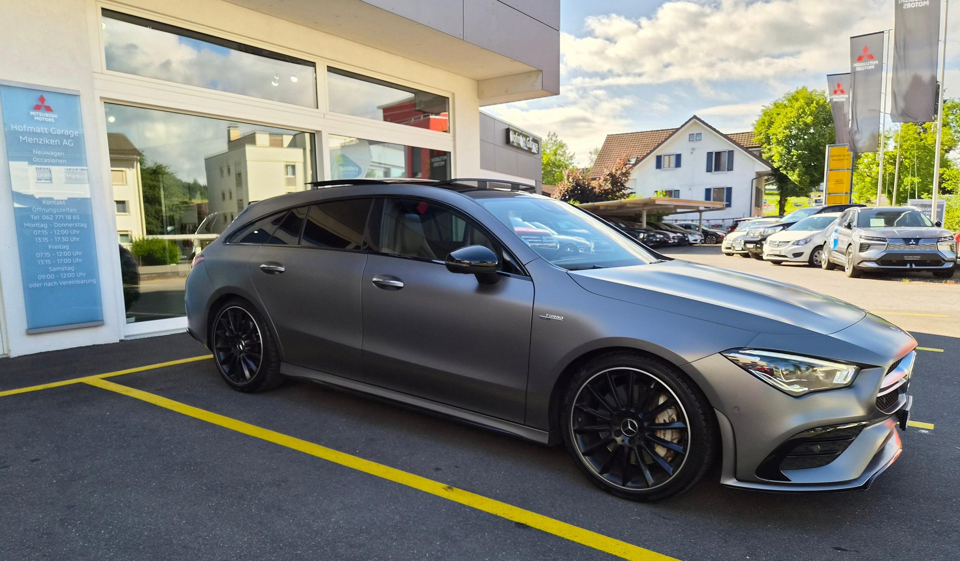 MERCEDES-BENZ CLA 35 AMG 4matic Shooting Brake-image-3