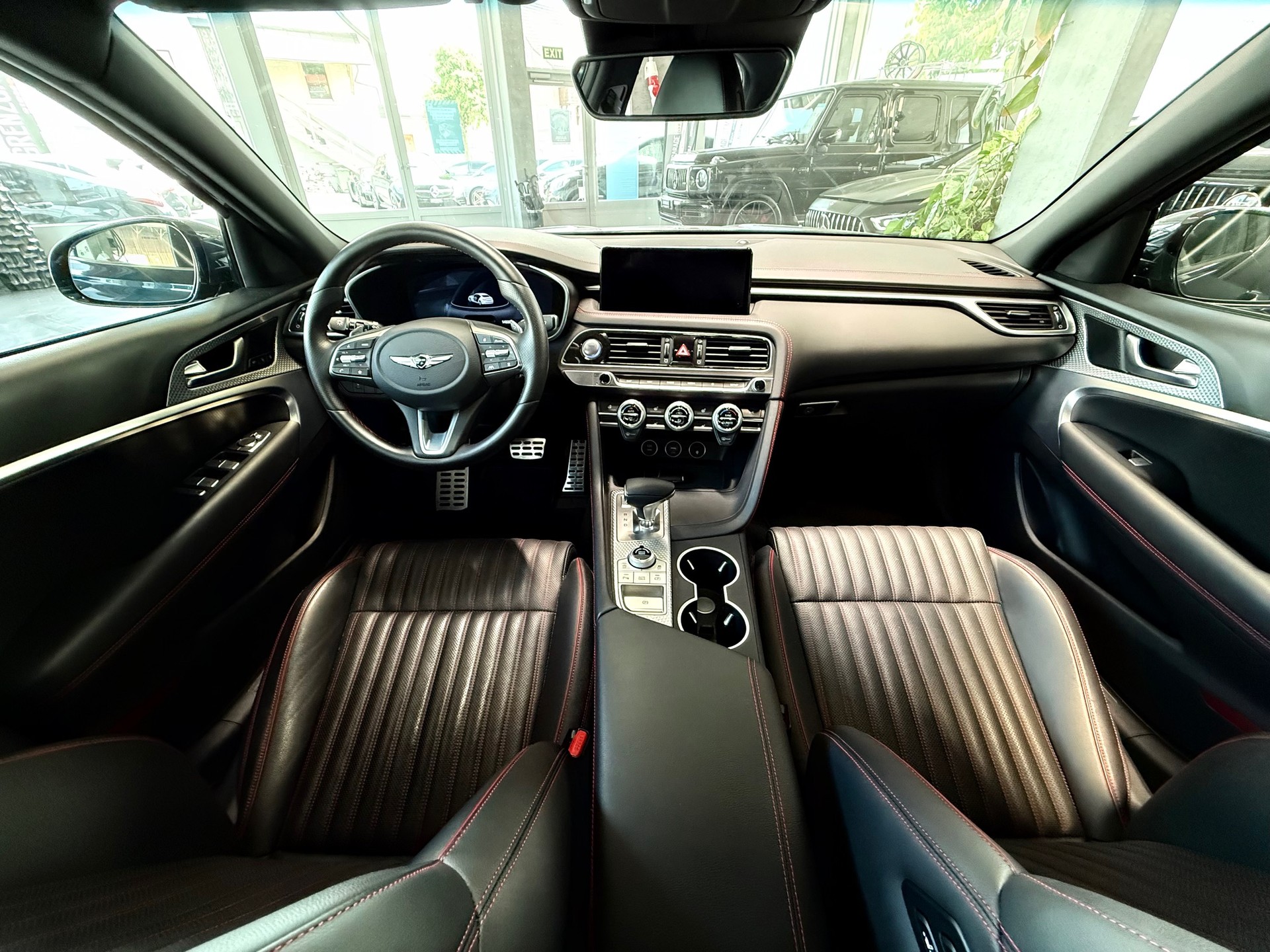 GENESIS G70 2.0 TGDI Sport AT8 AWD-image-12