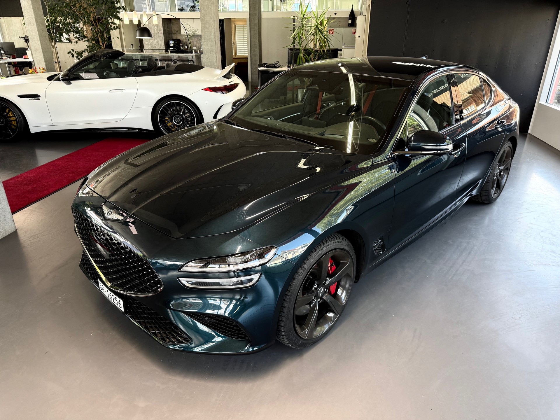 GENESIS G70 2.0 TGDI Sport AT8 AWD-showroom-element-2