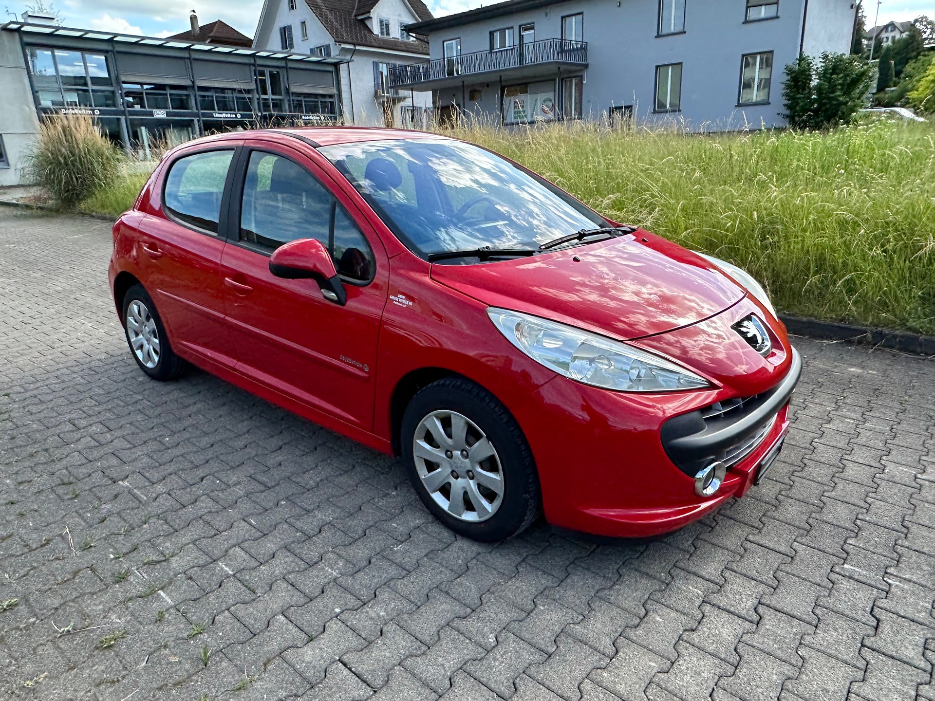 PEUGEOT 207 1.4 16V Trendy-image-5