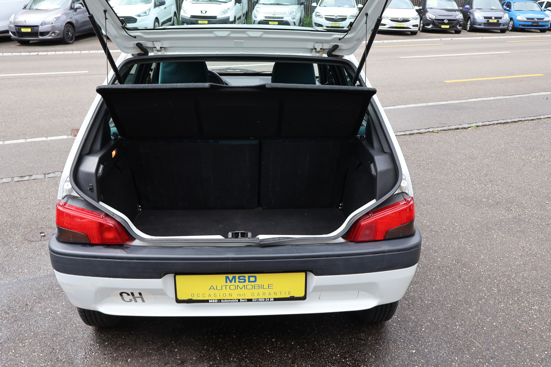 PEUGEOT 106 1.6 Automatic-image-8