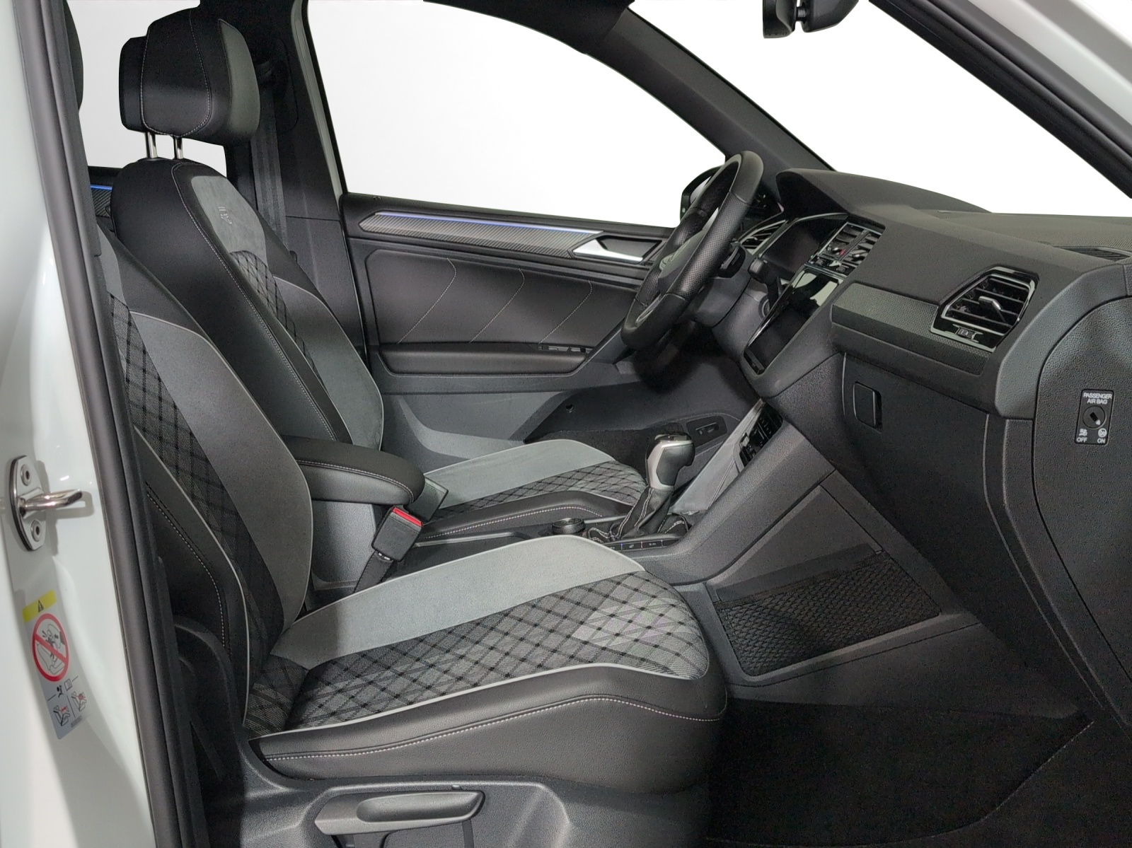 VW Tiguan 2.0TSI R-Line 4Motion DSG-image-6