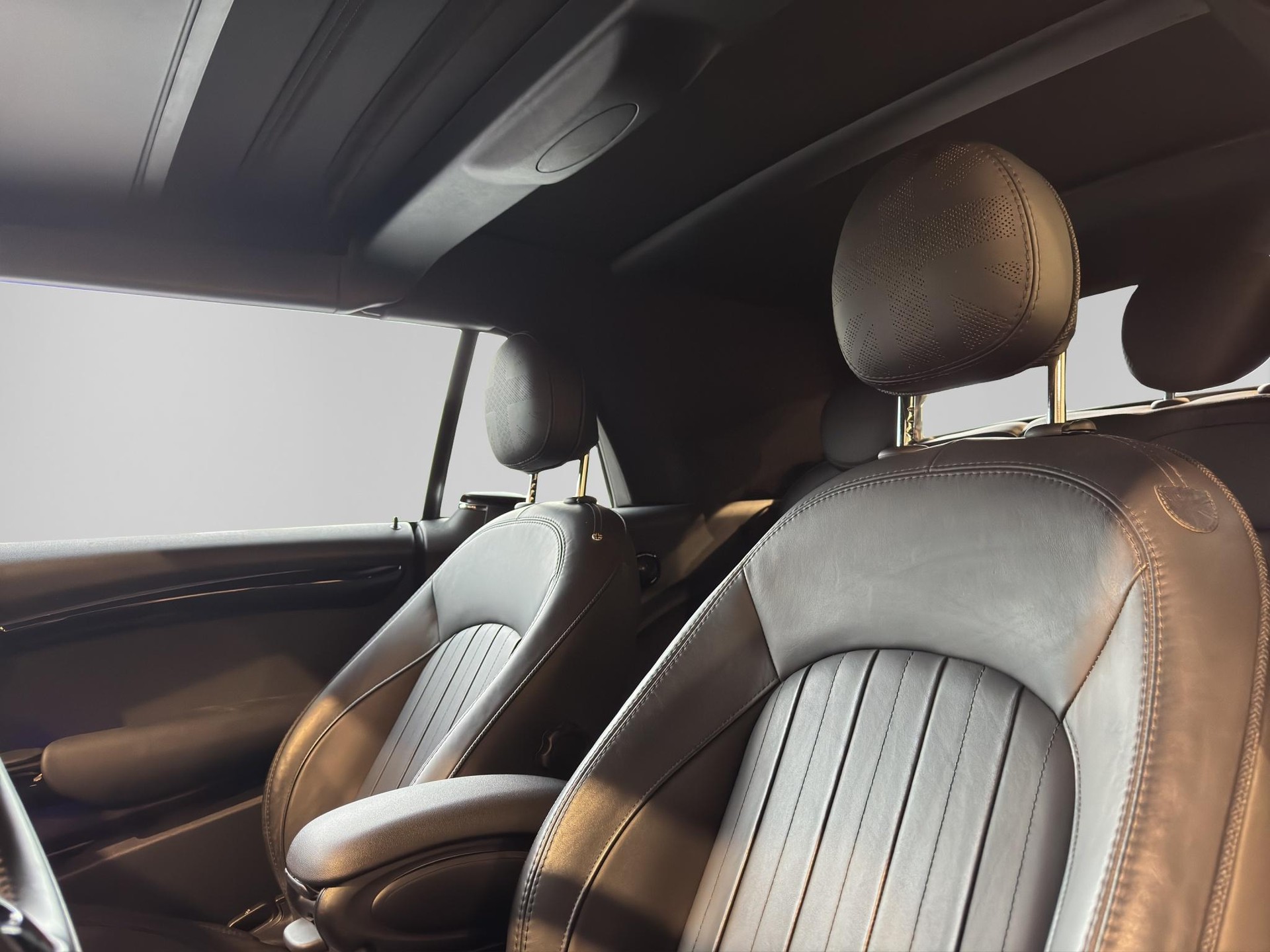 MINI Cooper S Cabrio "Handschalter"-image-11