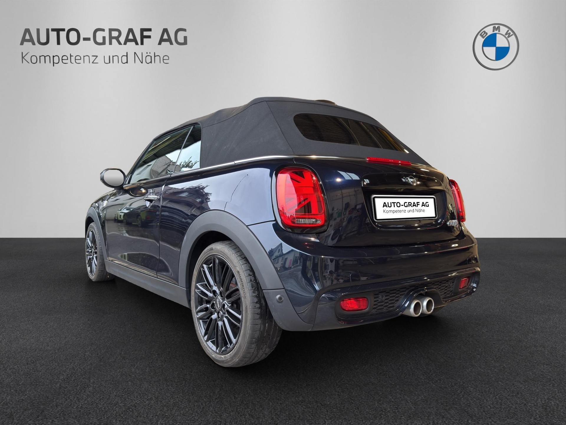 MINI Cooper S Cabrio "Handschalter"-showroom-element-2