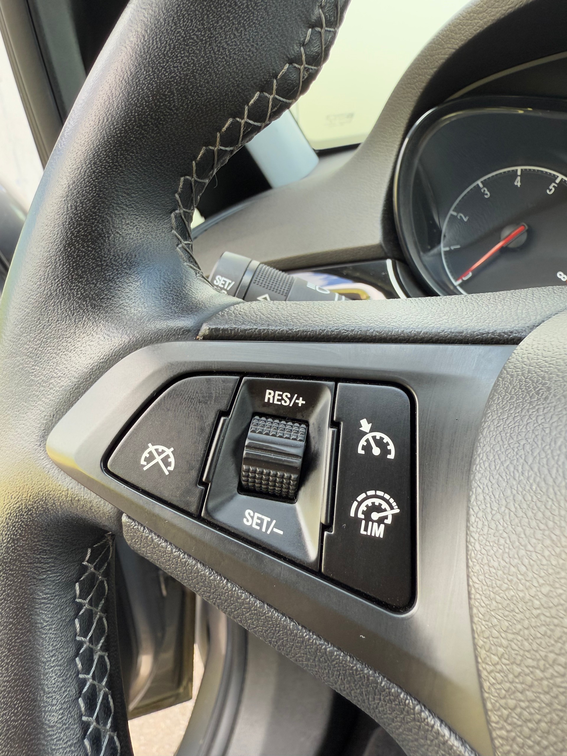OPEL Corsa 1.0 T EcoFLEX Color Edition-image-9