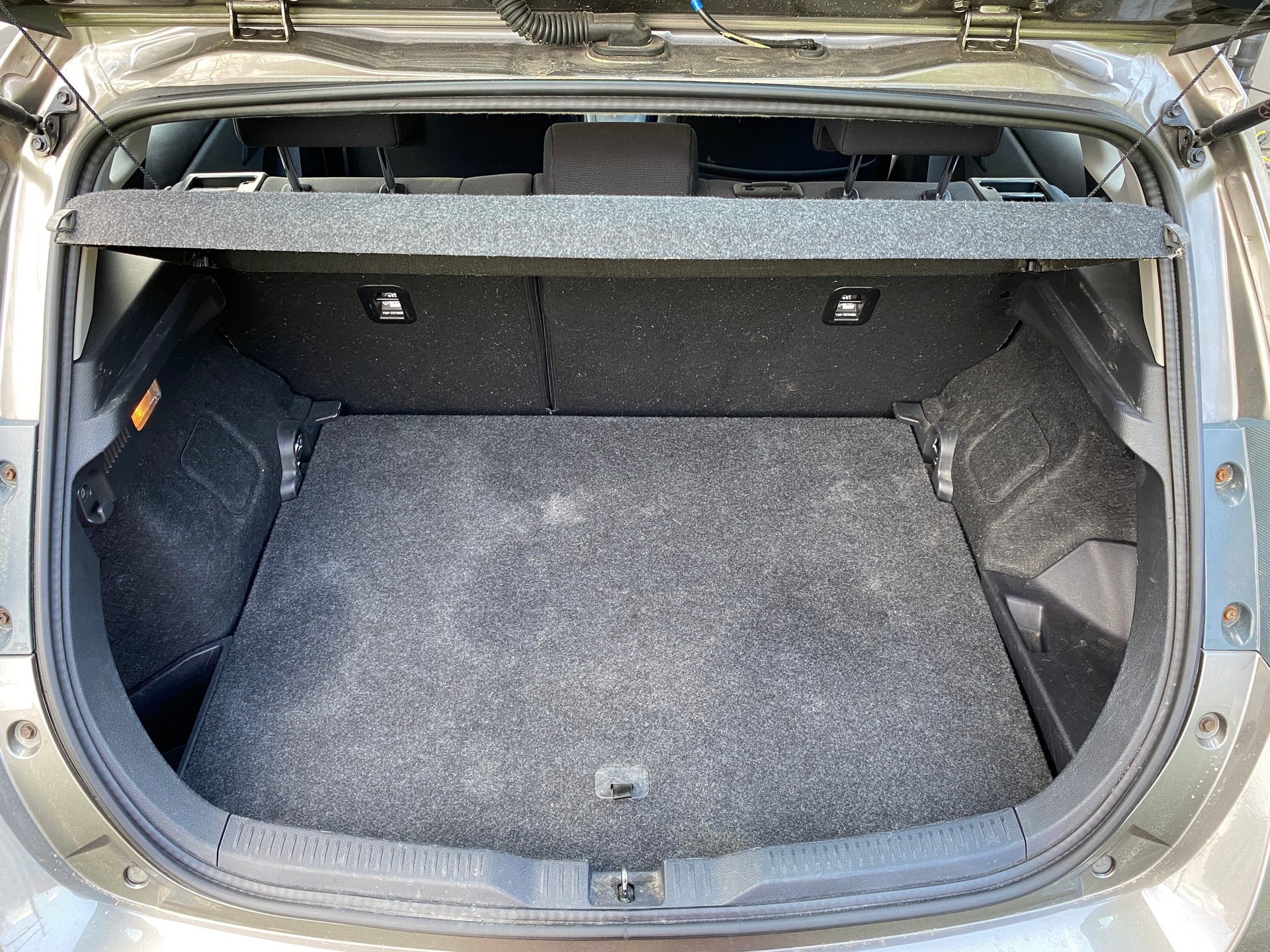 TOYOTA Auris 1.8 HSD Trend-image-10