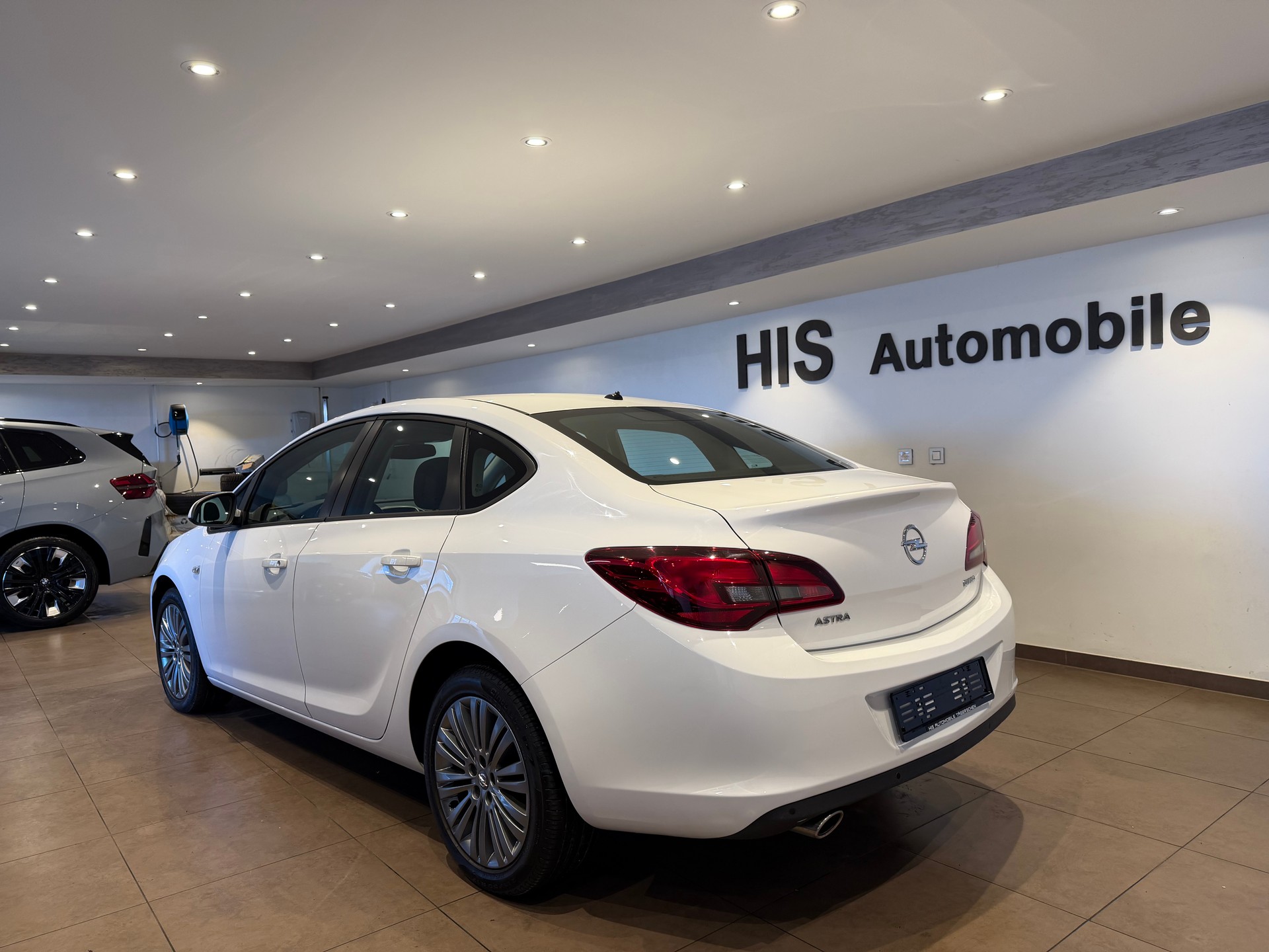 OPEL Astra 1.4 T 140 eTEC Cosmo-showroom-element-2