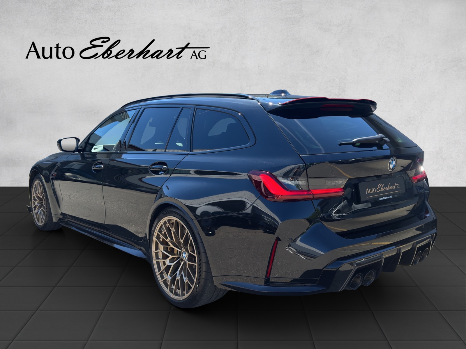 BMW M3 CS Touring xDrive-showroom-element-1