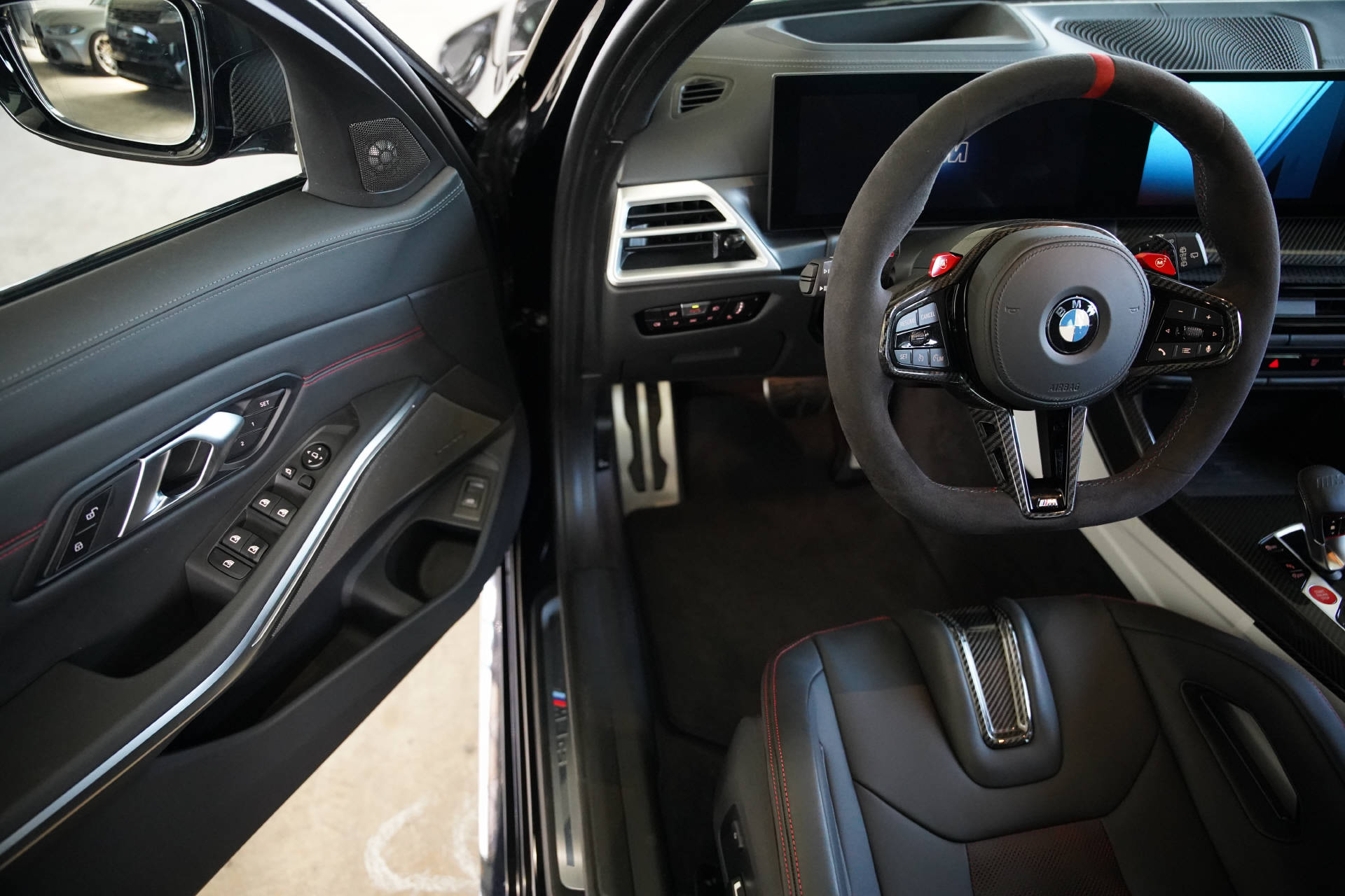 BMW M3 CS Touring xDrive-image-8