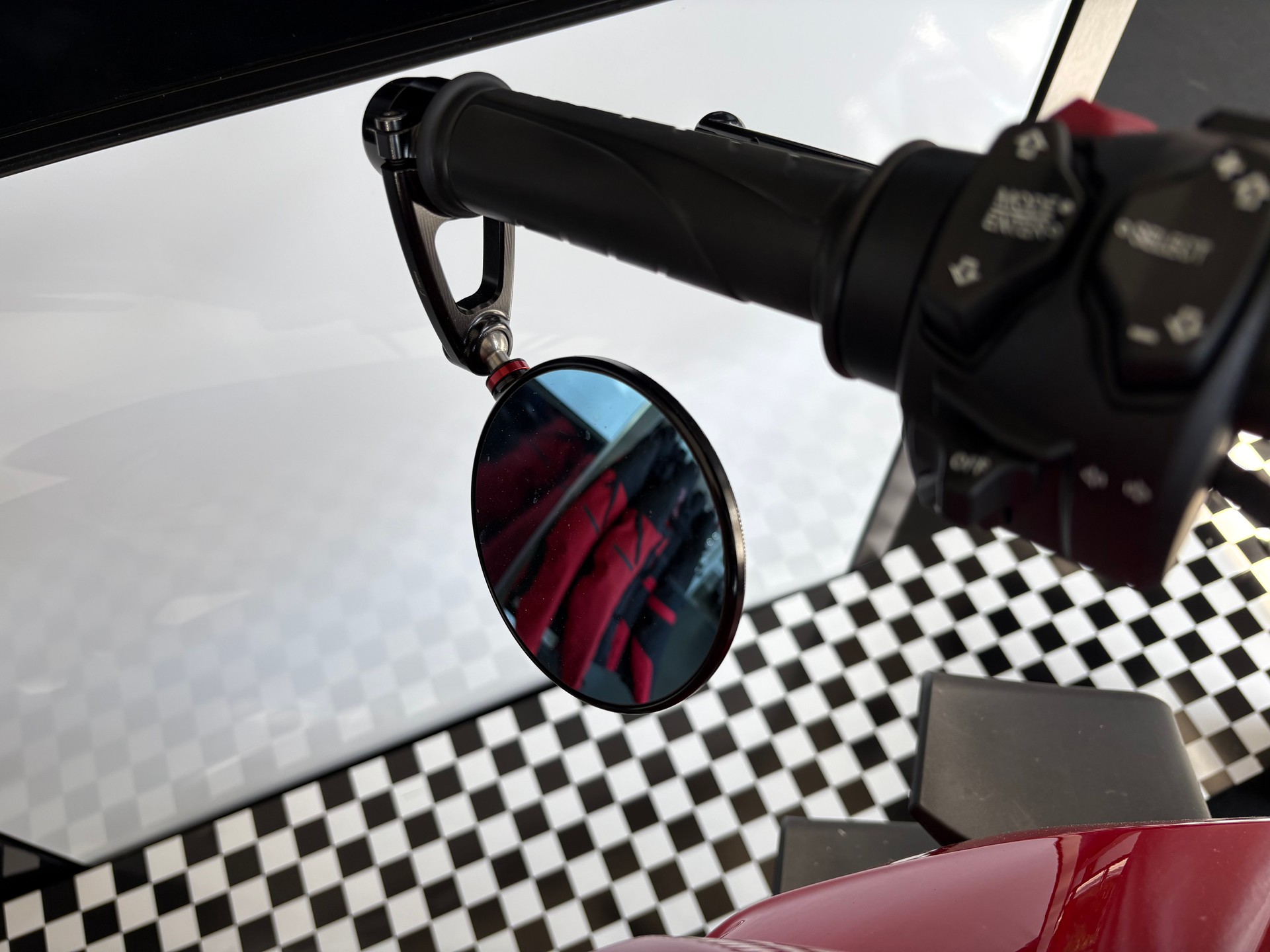 DUCATI Streetfighter V4 S-image-9