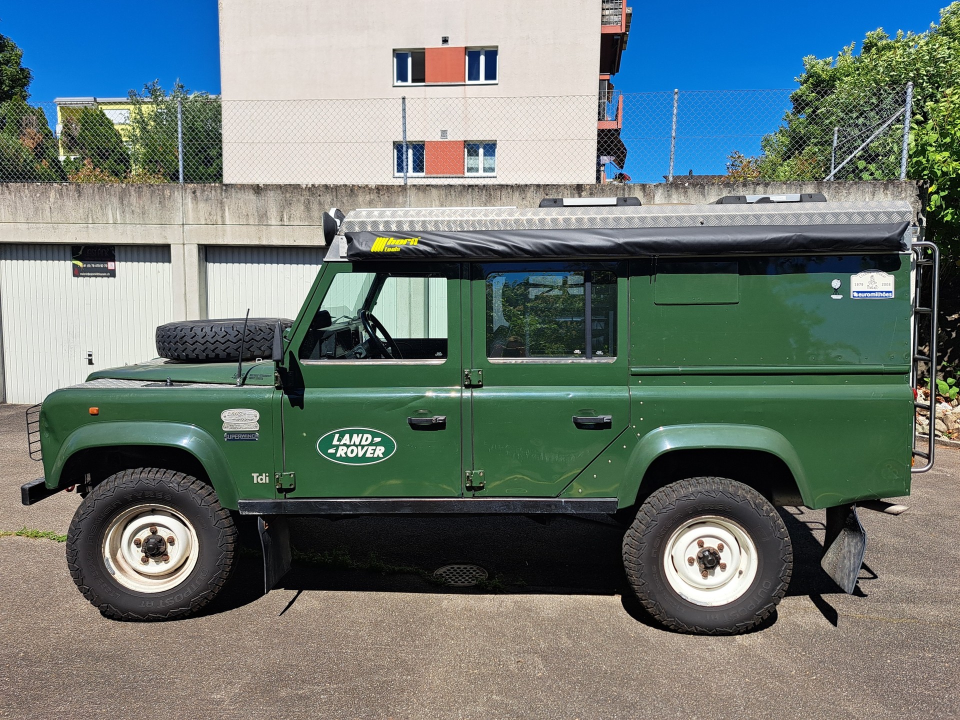 LAND ROVER 110 CSW-showroom-element-3