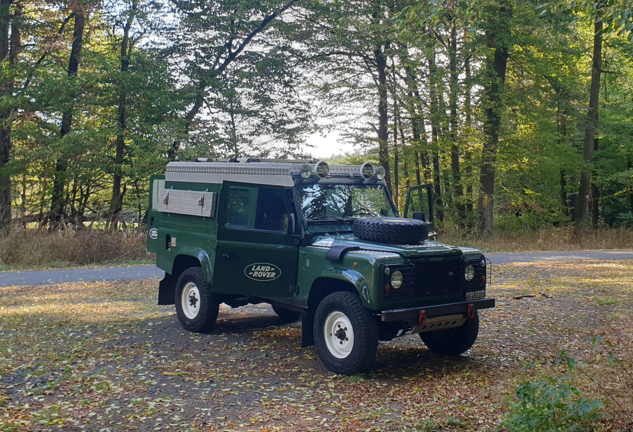 LAND ROVER 110 CSW