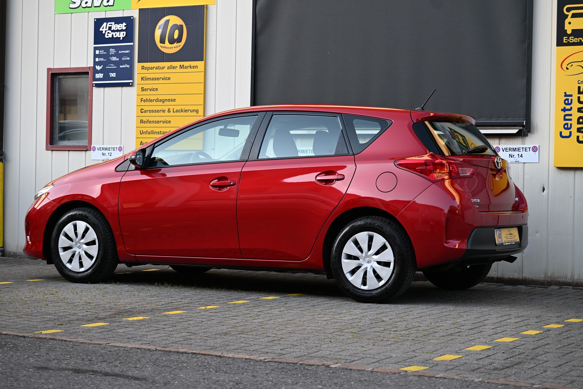 TOYOTA Auris 1.6 Terra-image-4
