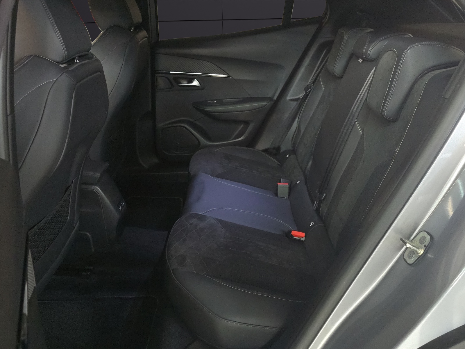 PEUGEOT 2008 1.5 BlueHDi GT Pack EAT8 CH-Fahrzeug-image-19