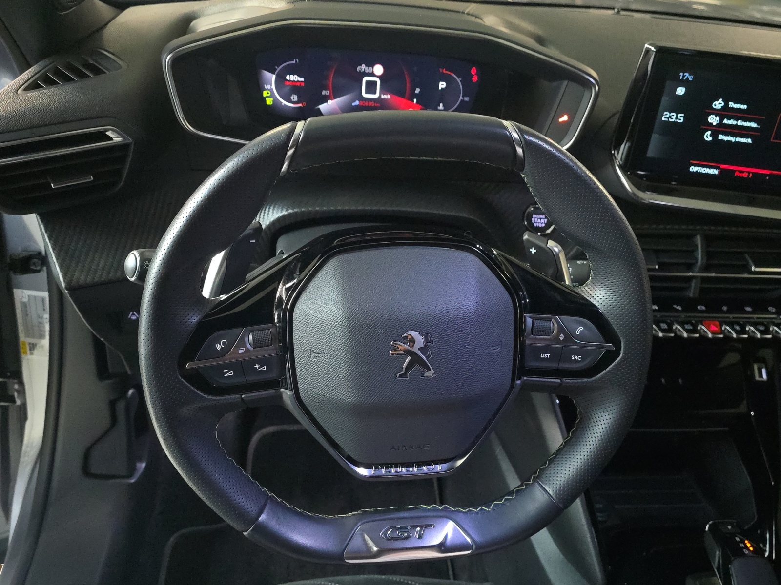 PEUGEOT 2008 1.5 BlueHDi GT Pack EAT8 CH-Fahrzeug-image-11