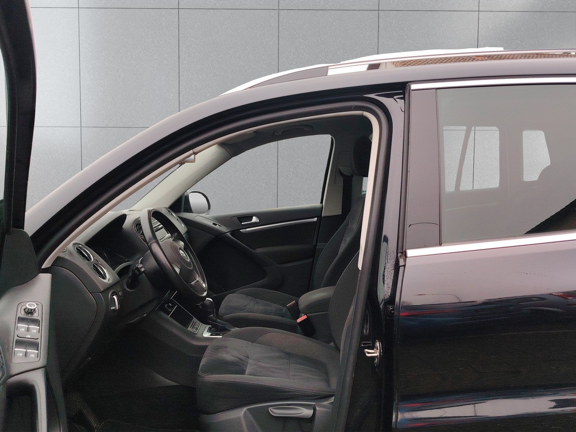 VW Tiguan 2.0 TDI BlueMotion Trend&Fun 4Motion DSG-image-15