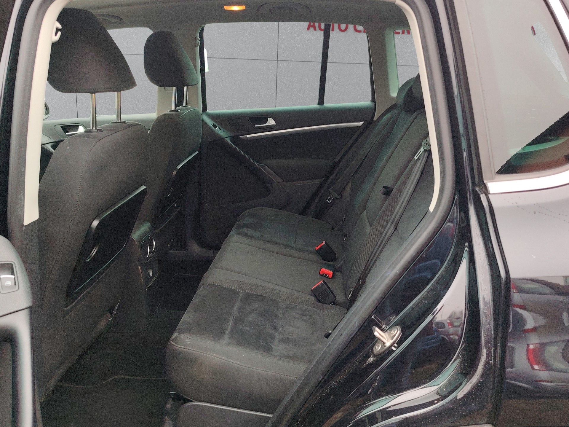 VW Tiguan 2.0 TDI BlueMotion Trend&Fun 4Motion DSG-image-12